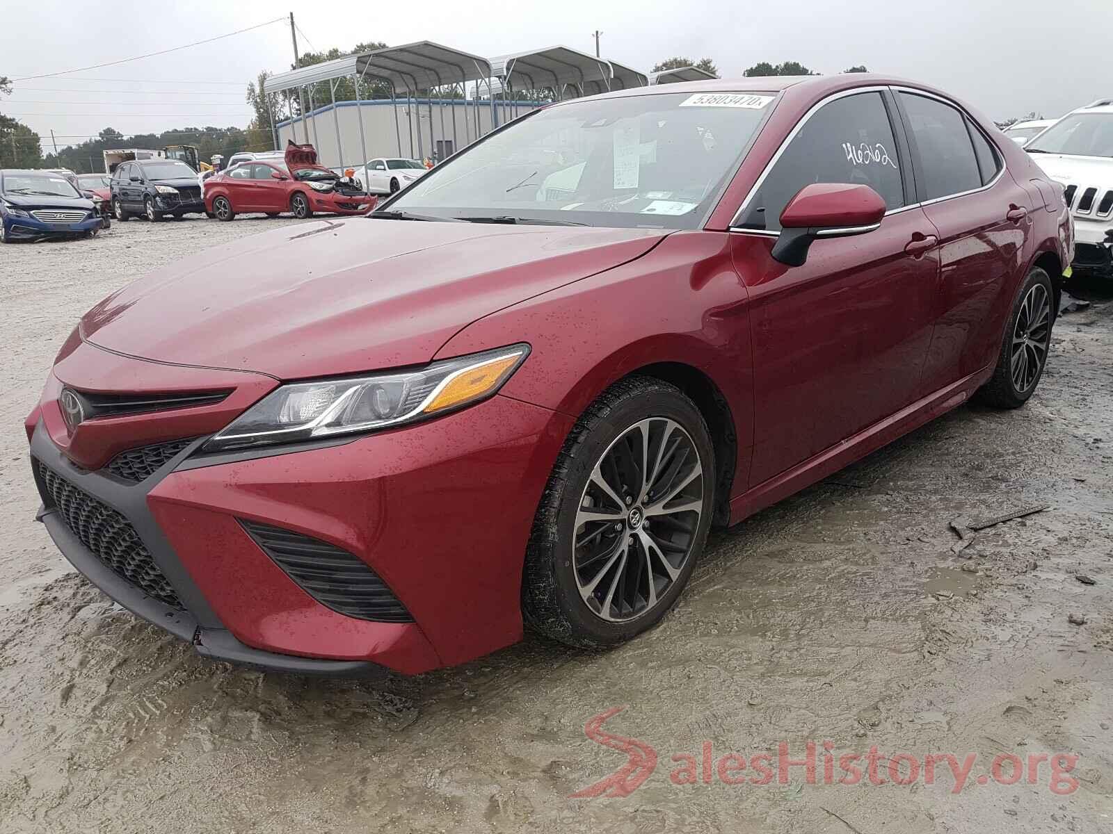 4T1B11HK8JU533818 2018 TOYOTA CAMRY