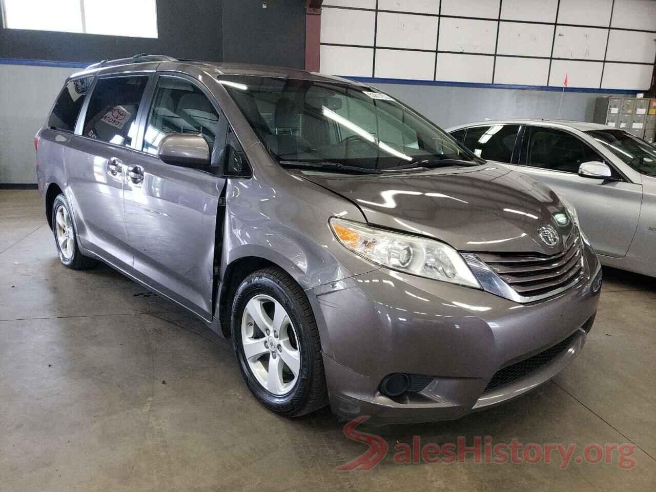 5TDKK3DC9FS634051 2015 TOYOTA SIENNA