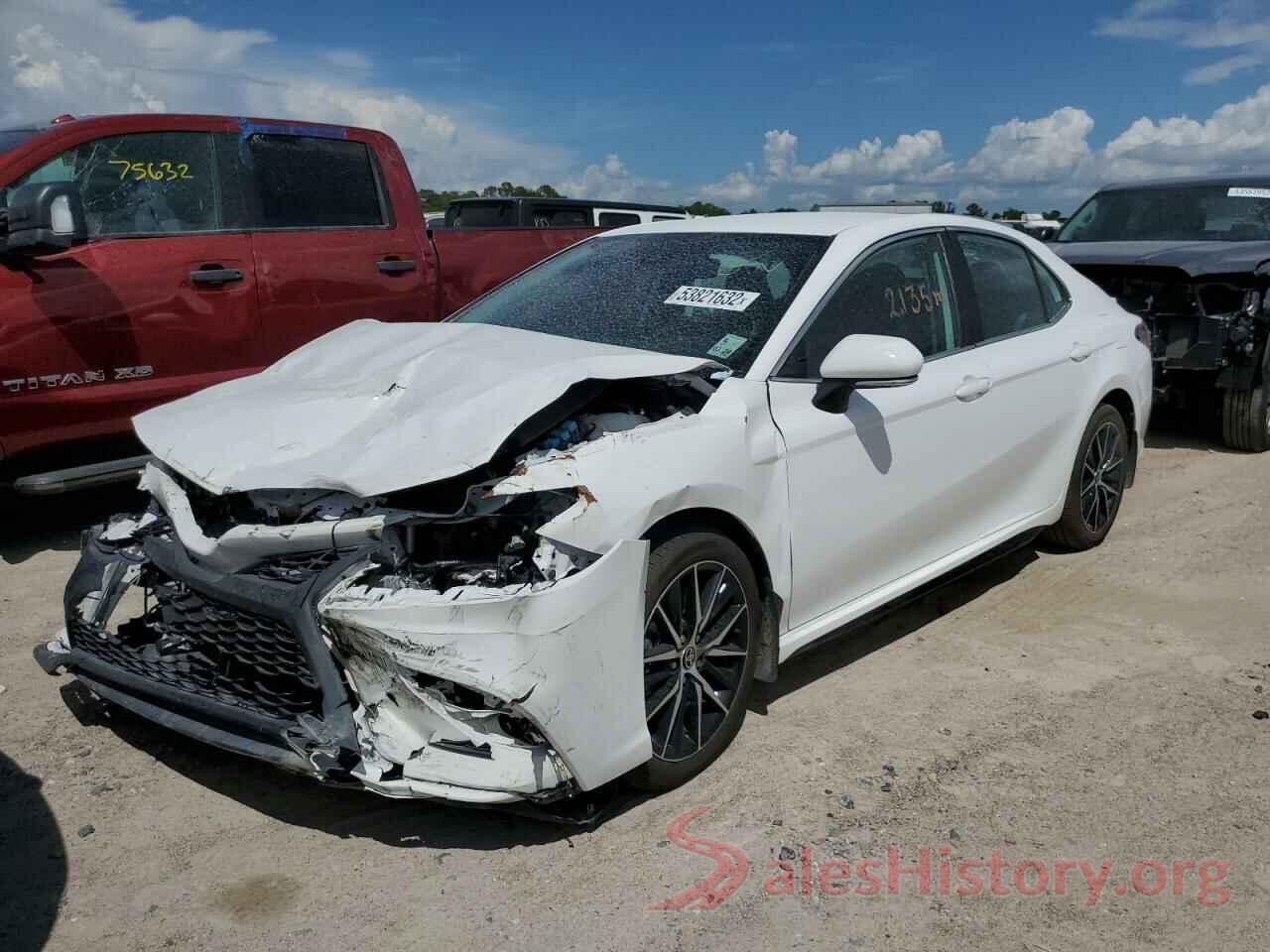 4T1G11AK2NU672512 2022 TOYOTA CAMRY