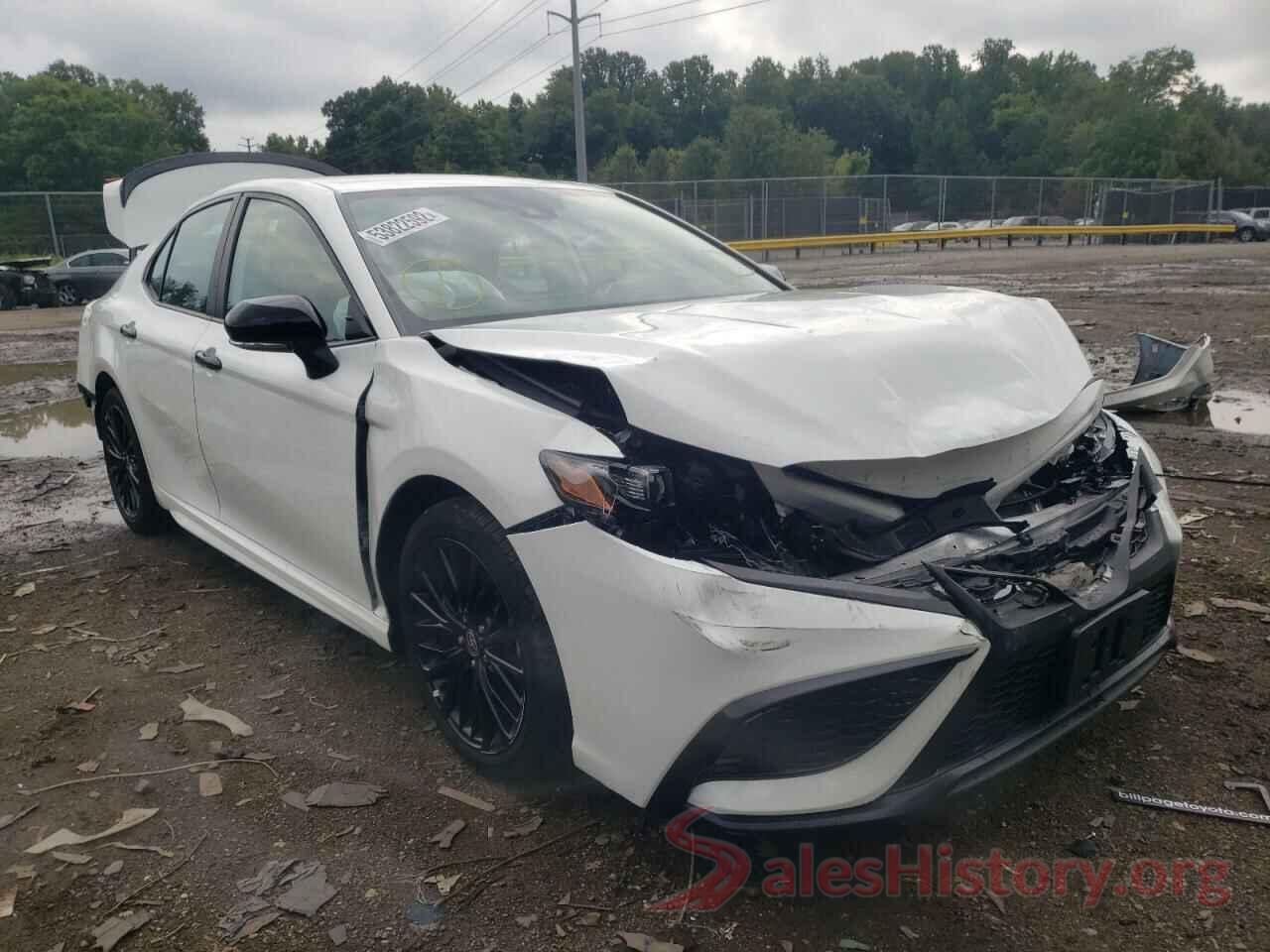 4T1G11BK2NU056369 2022 TOYOTA CAMRY