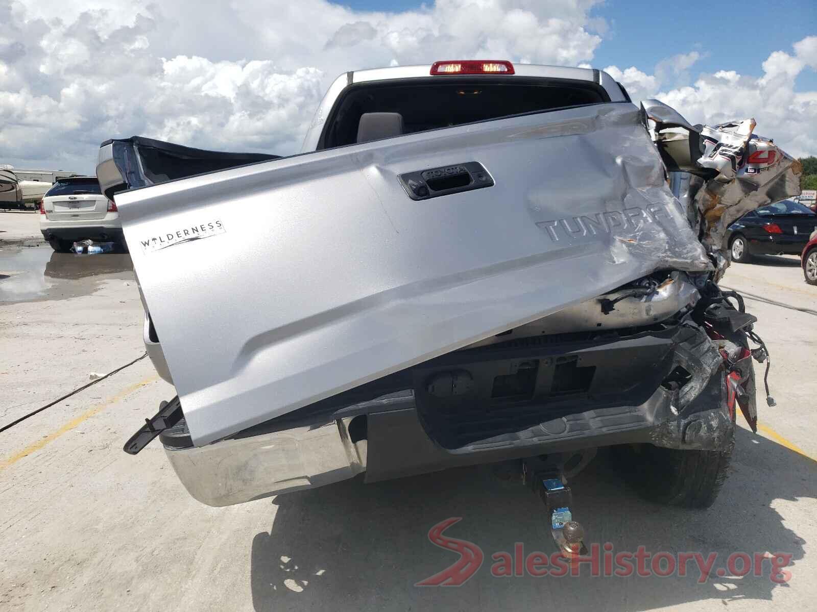 5TFDY5F13JX733627 2018 TOYOTA TUNDRA