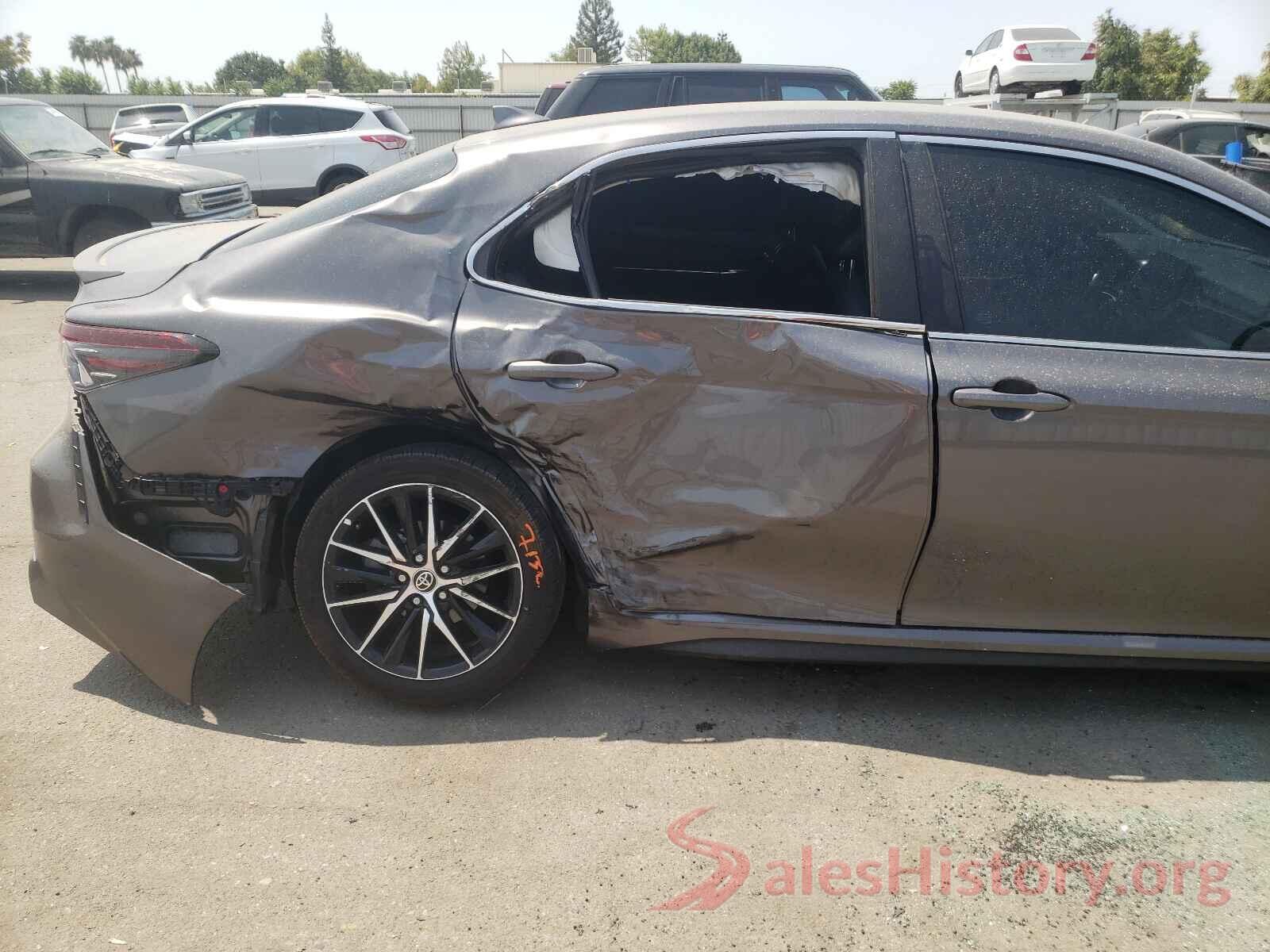 4T1G11AK5MU515510 2021 TOYOTA CAMRY