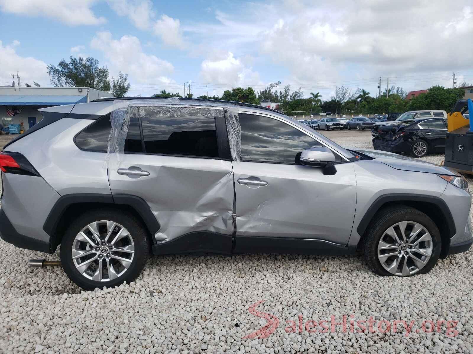 2T3C1RFVXMW155996 2021 TOYOTA RAV4