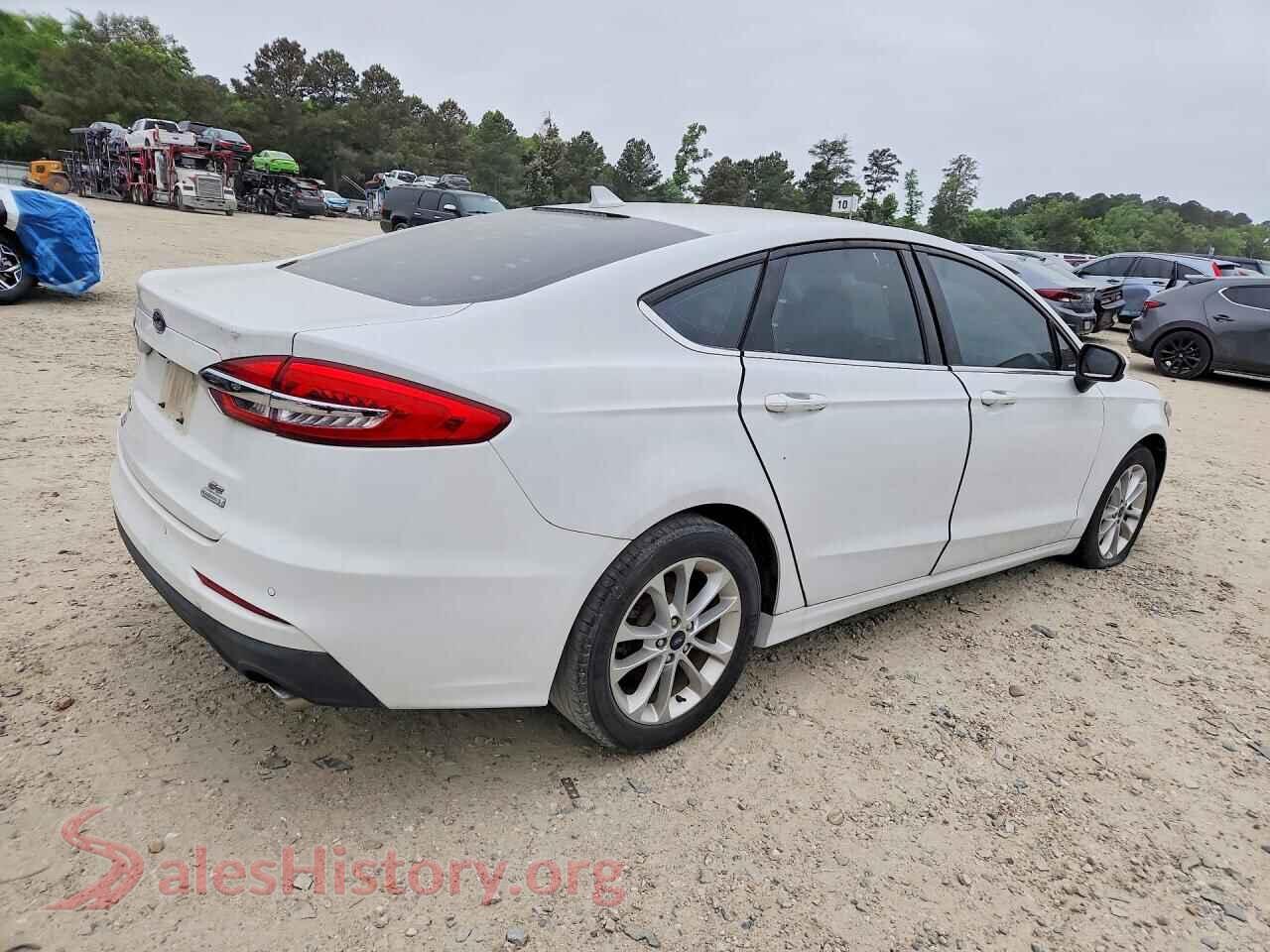2020 FORD FUSION VIN 3FA6P0HD9LR105112, right side view