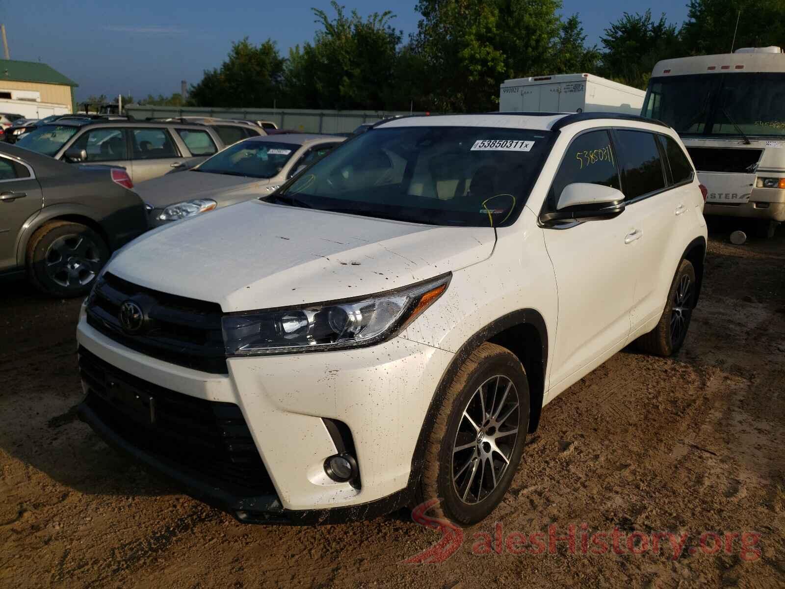 5TDJZRFH5HS391960 2017 TOYOTA HIGHLANDER