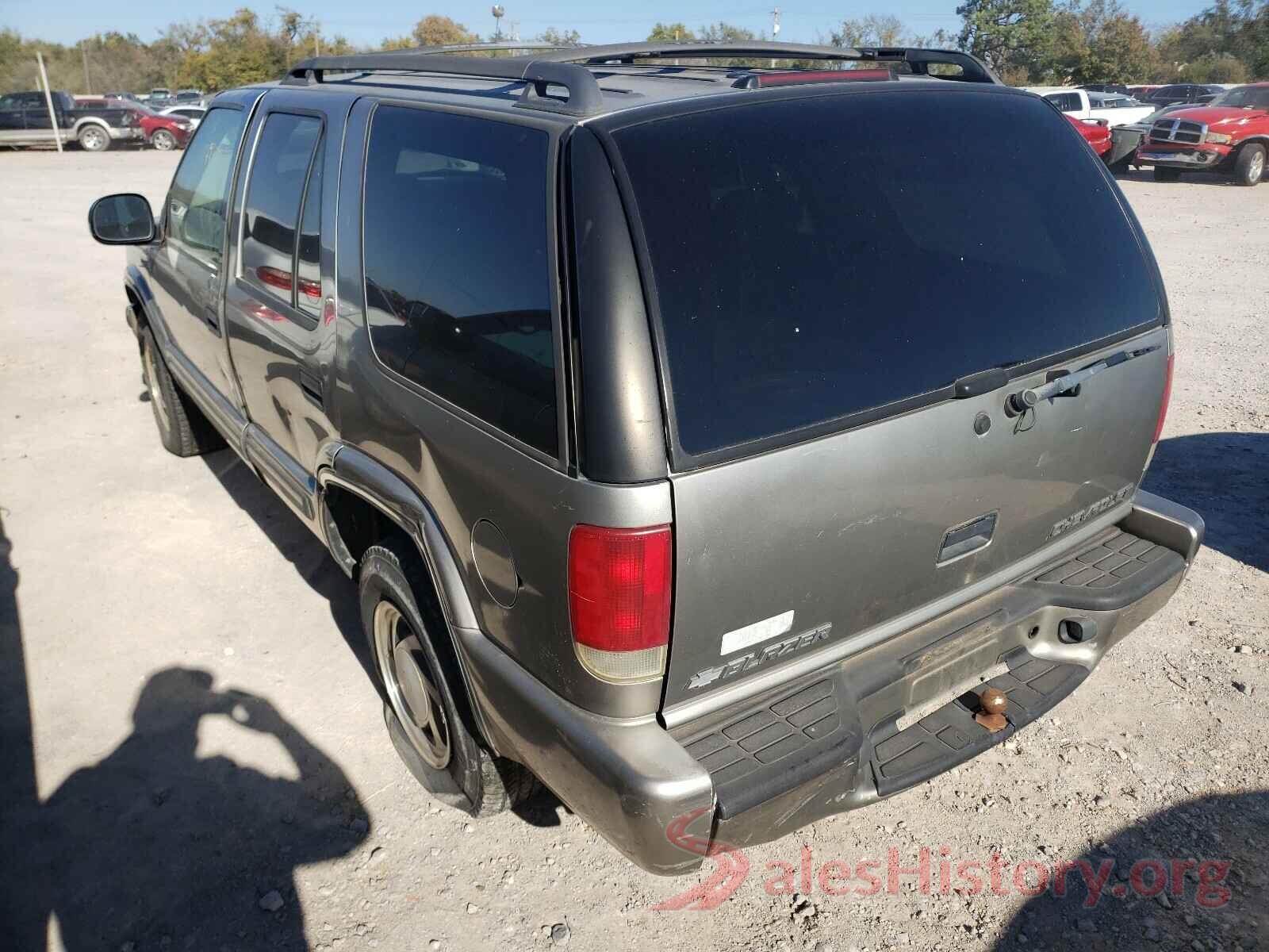 1GNDT13W112168712 2001 CHEVROLET BLAZER