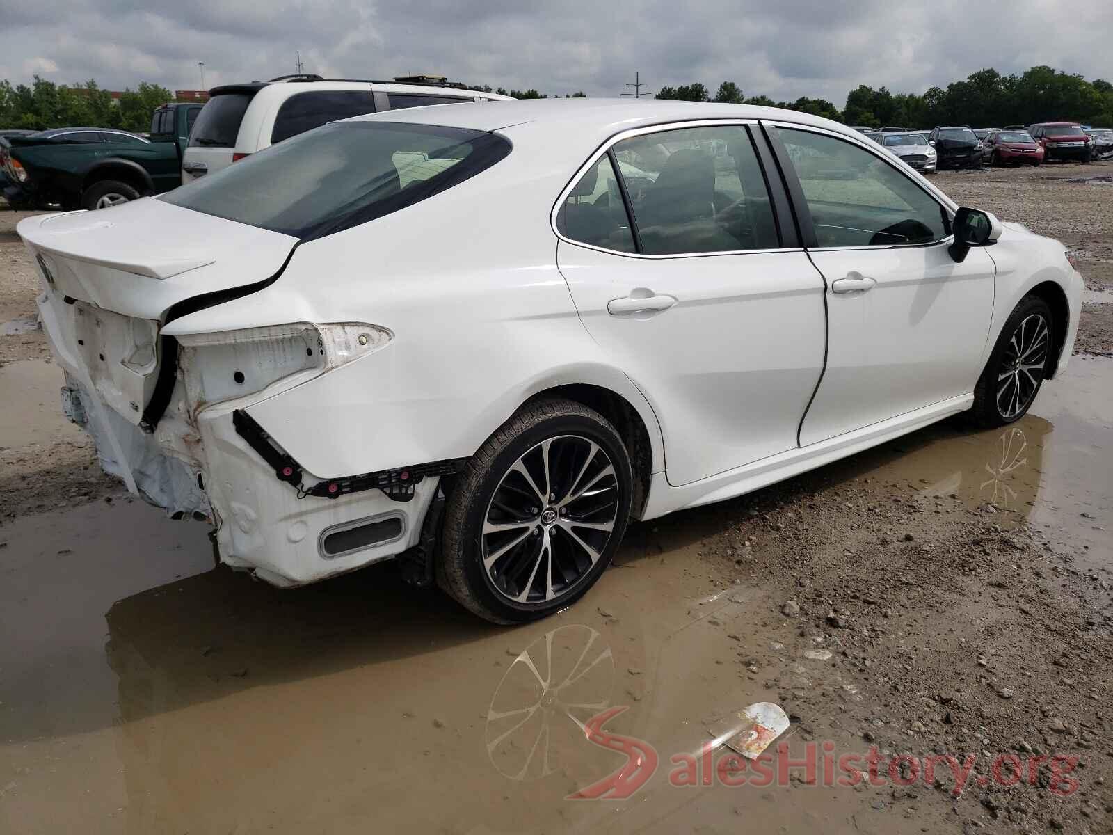 JTNB11HK8J3008618 2018 TOYOTA CAMRY