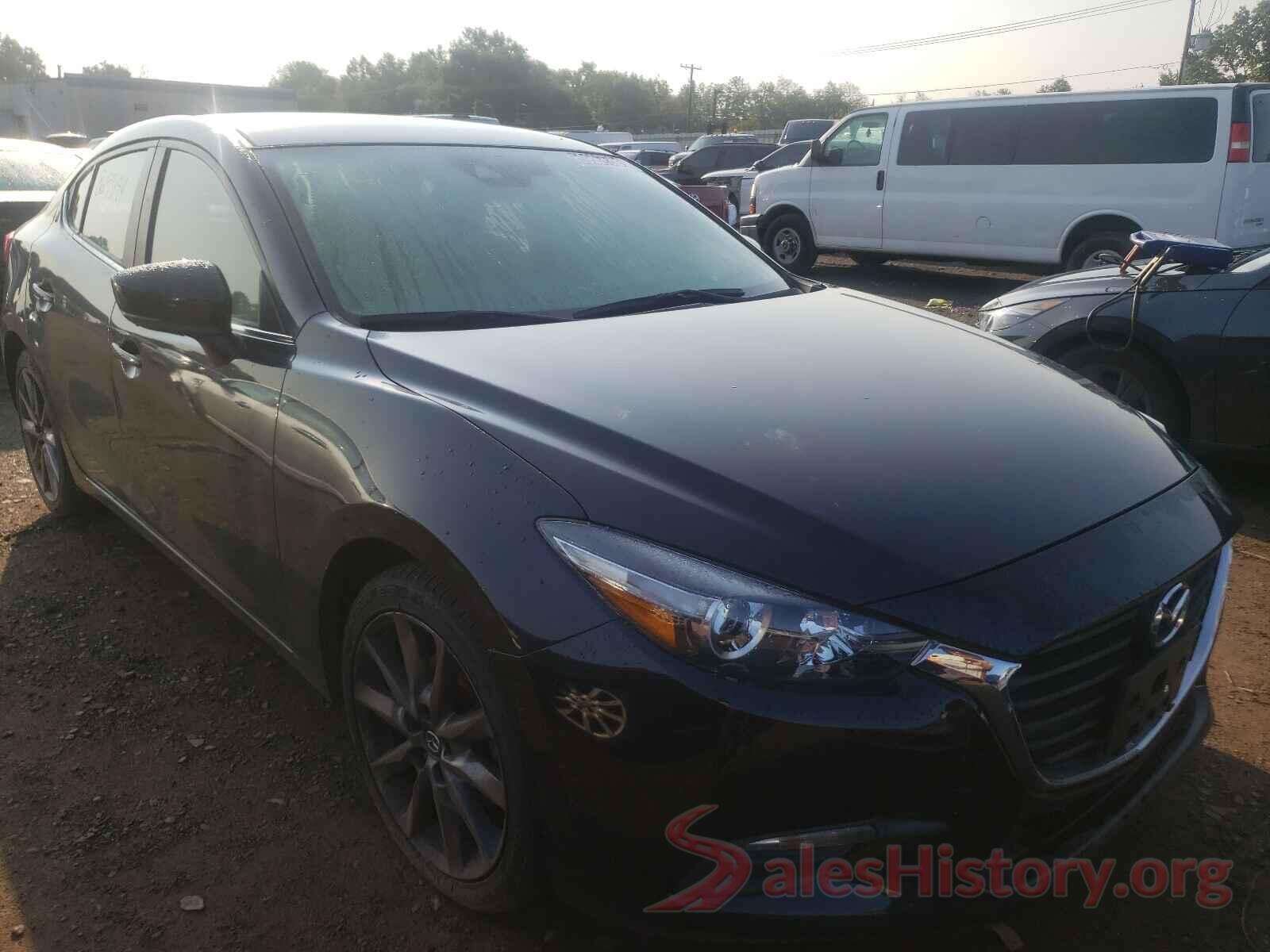 3MZBN1V35JM209216 2018 MAZDA 3