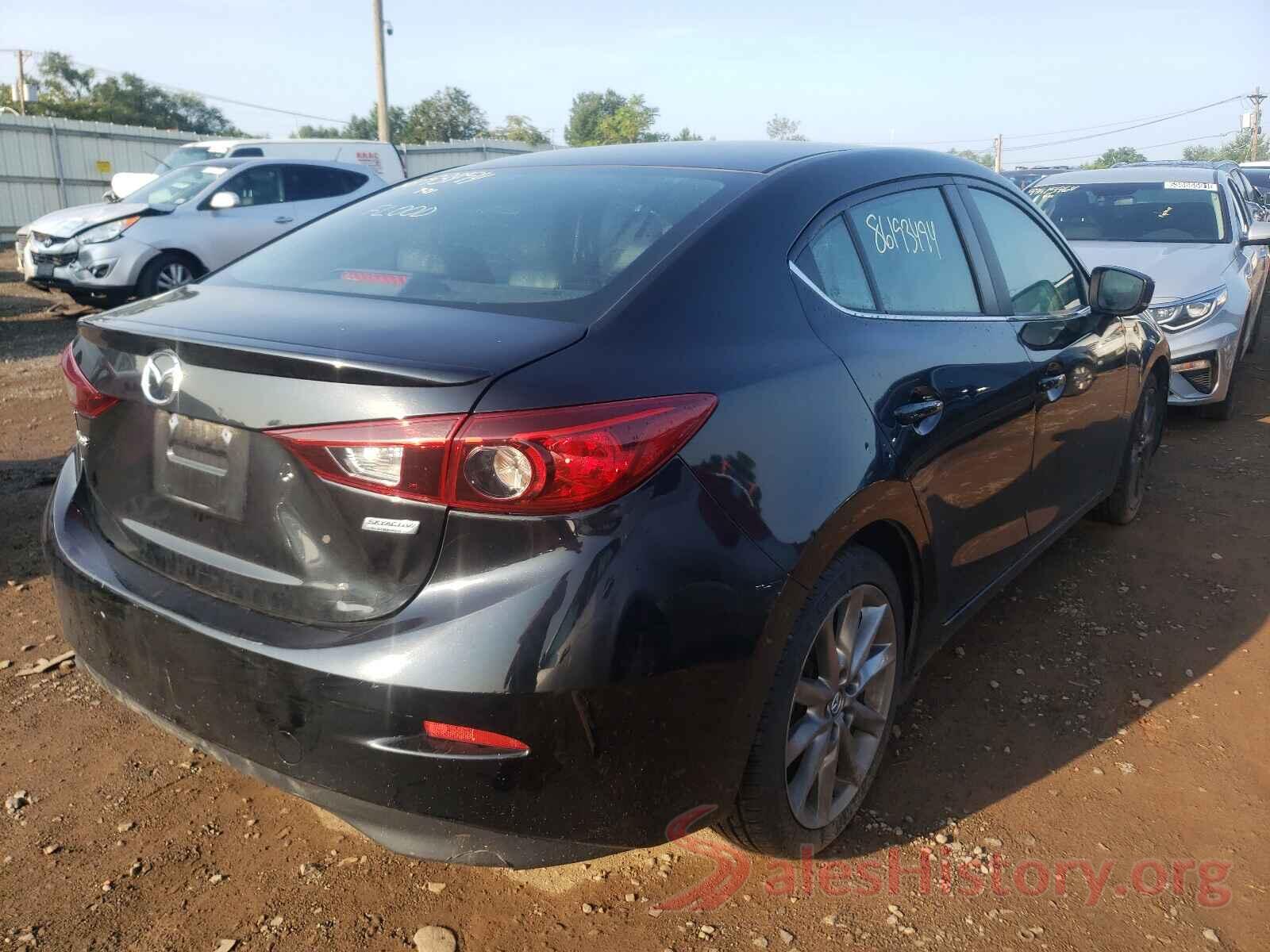 3MZBN1V35JM209216 2018 MAZDA 3