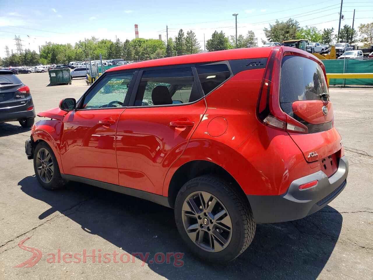 2021 KIA SOUL VIN KNDJ33AU2M7133385, front view