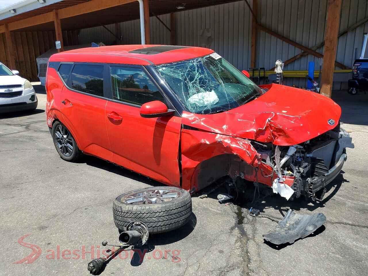 2021 KIA SOUL VIN KNDJ33AU2M7133385, rear 3/4 view