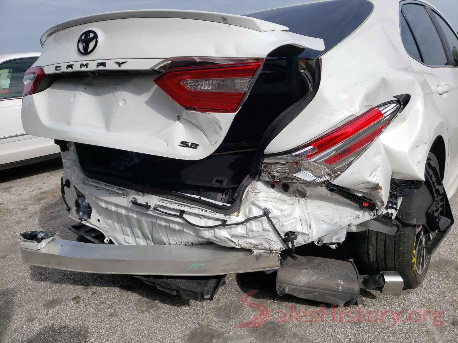 4T1B11HK9JU027673 2018 TOYOTA CAMRY