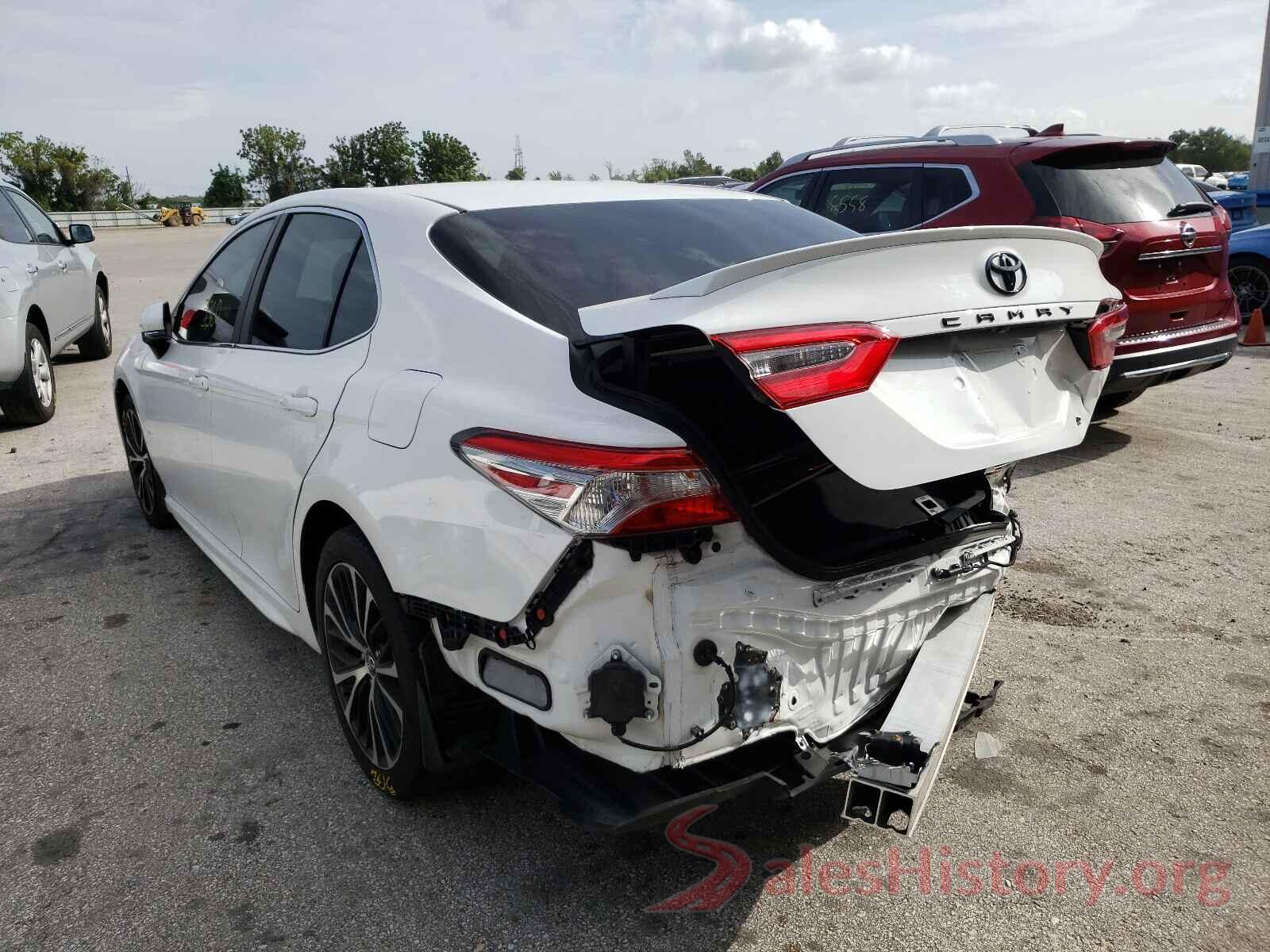 4T1B11HK9JU027673 2018 TOYOTA CAMRY