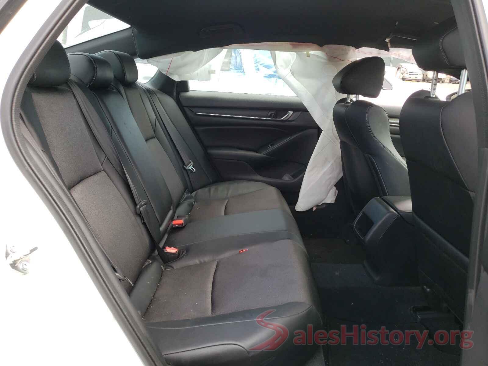 1HGCV1F31JA160388 2018 HONDA ACCORD