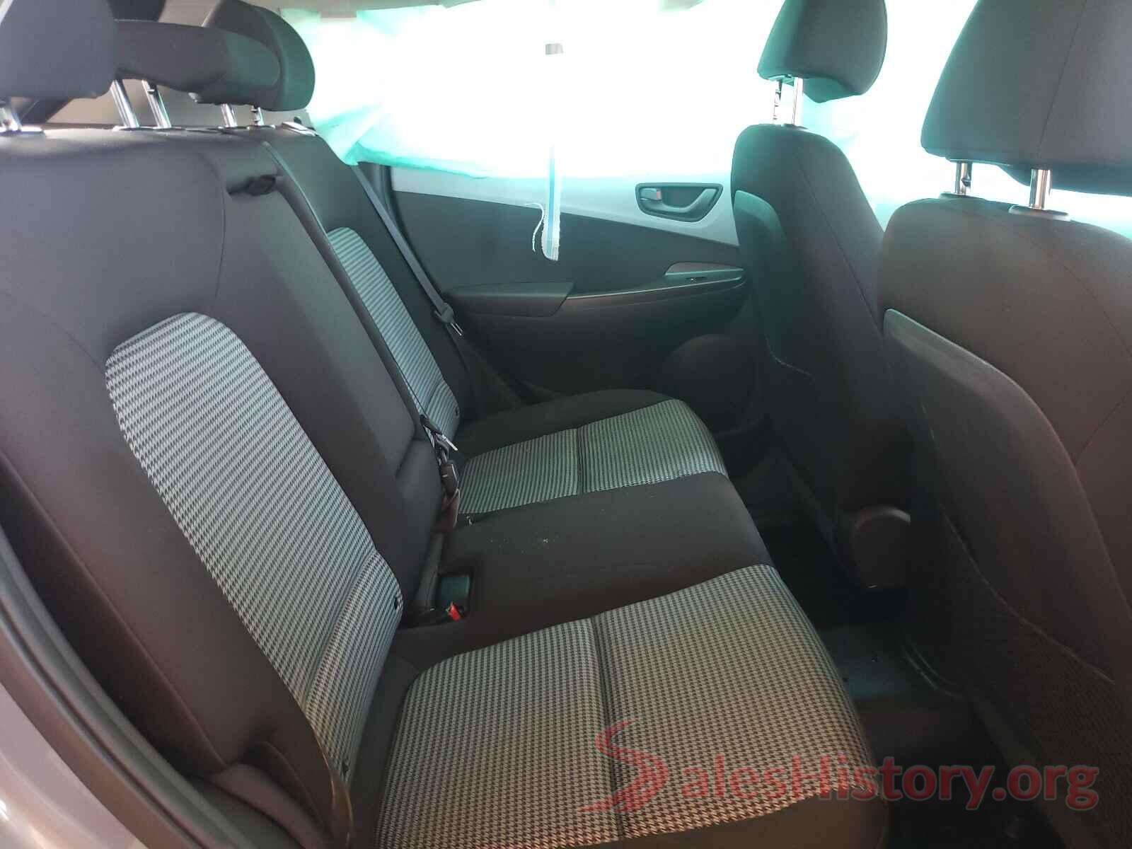 KM8K12AA5KU208939 2019 HYUNDAI KONA