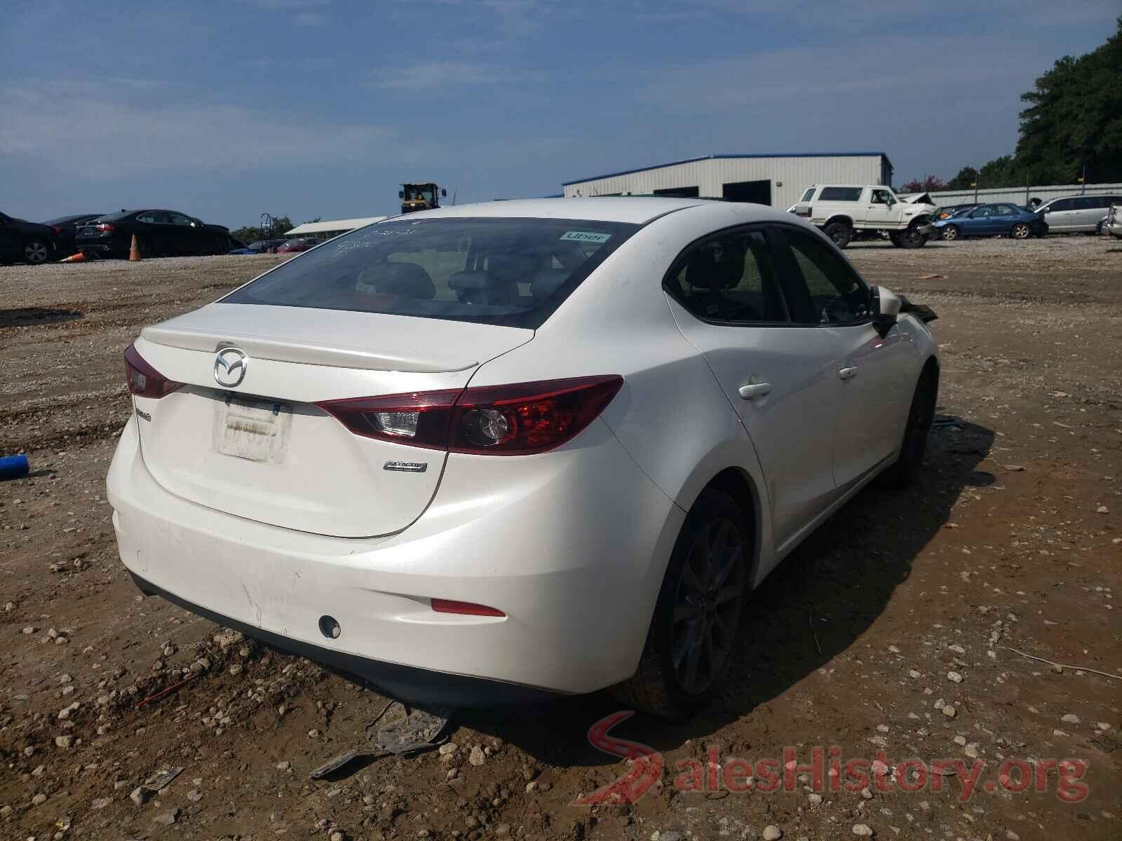 3MZBN1V3XJM184300 2018 MAZDA 3