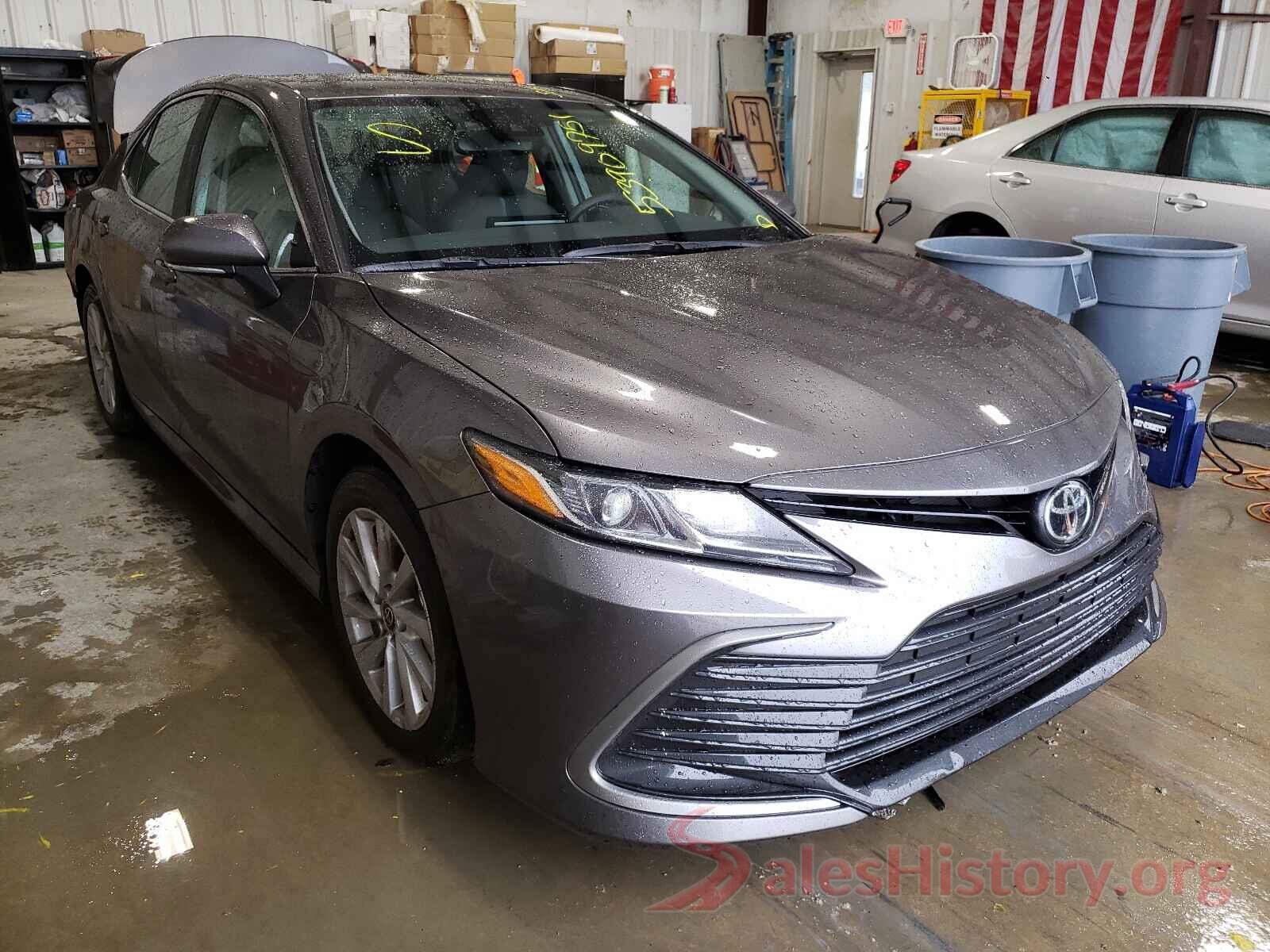 4T1R11AK4MU572290 2021 TOYOTA CAMRY