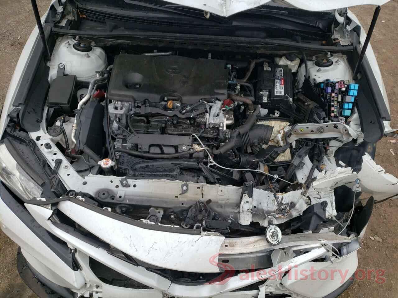 4T1B61HK1JU143113 2018 TOYOTA CAMRY