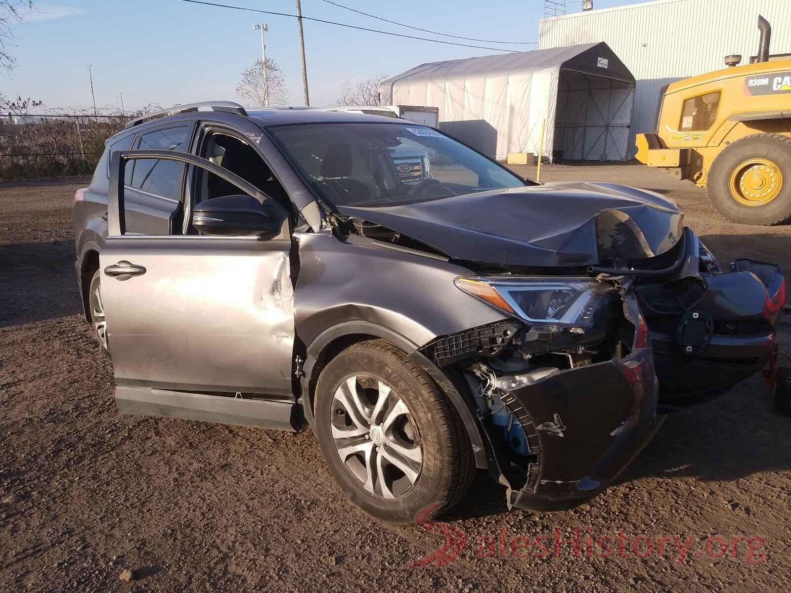 2T3BFREV9JW696077 2018 TOYOTA RAV4