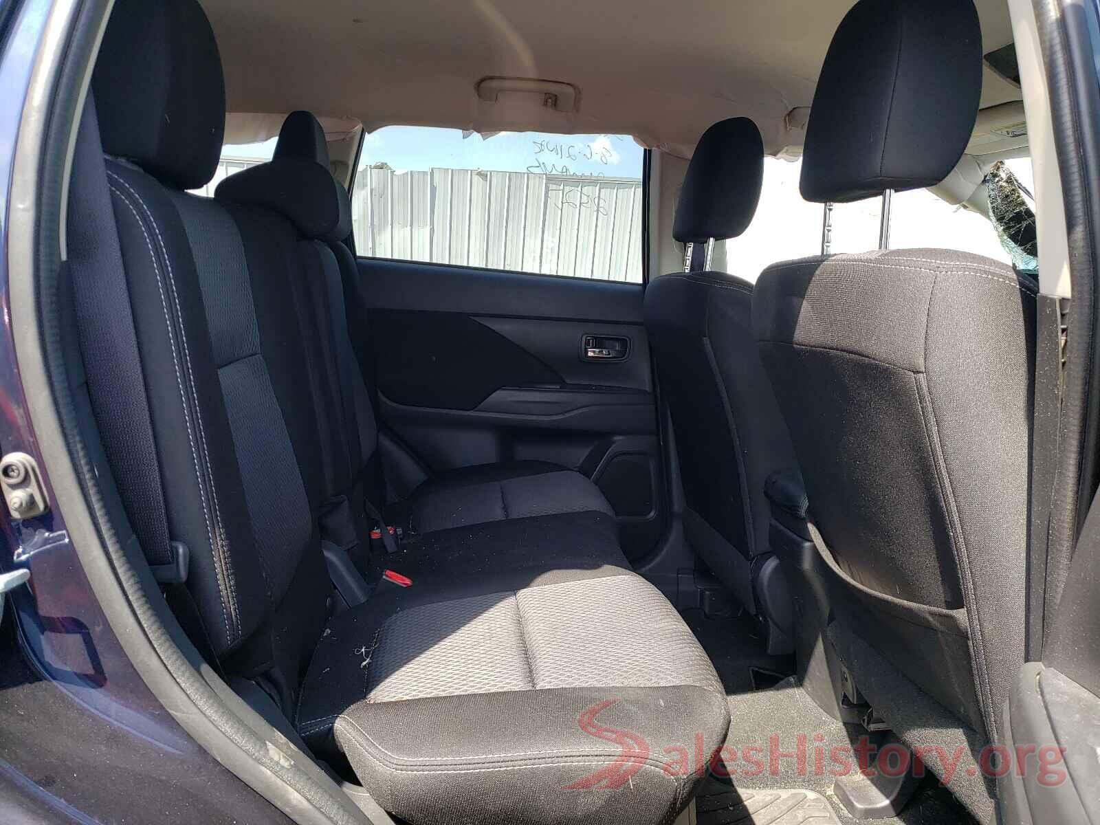 JA4AZ3A38JJ005702 2018 MITSUBISHI OUTLANDER