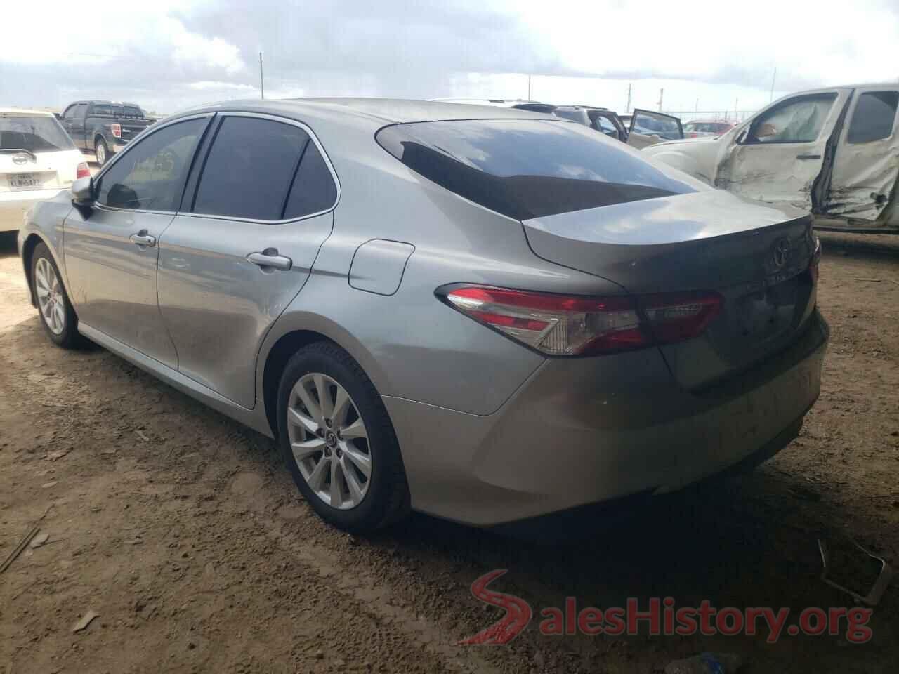 4T1B11HK2JU093465 2018 TOYOTA CAMRY