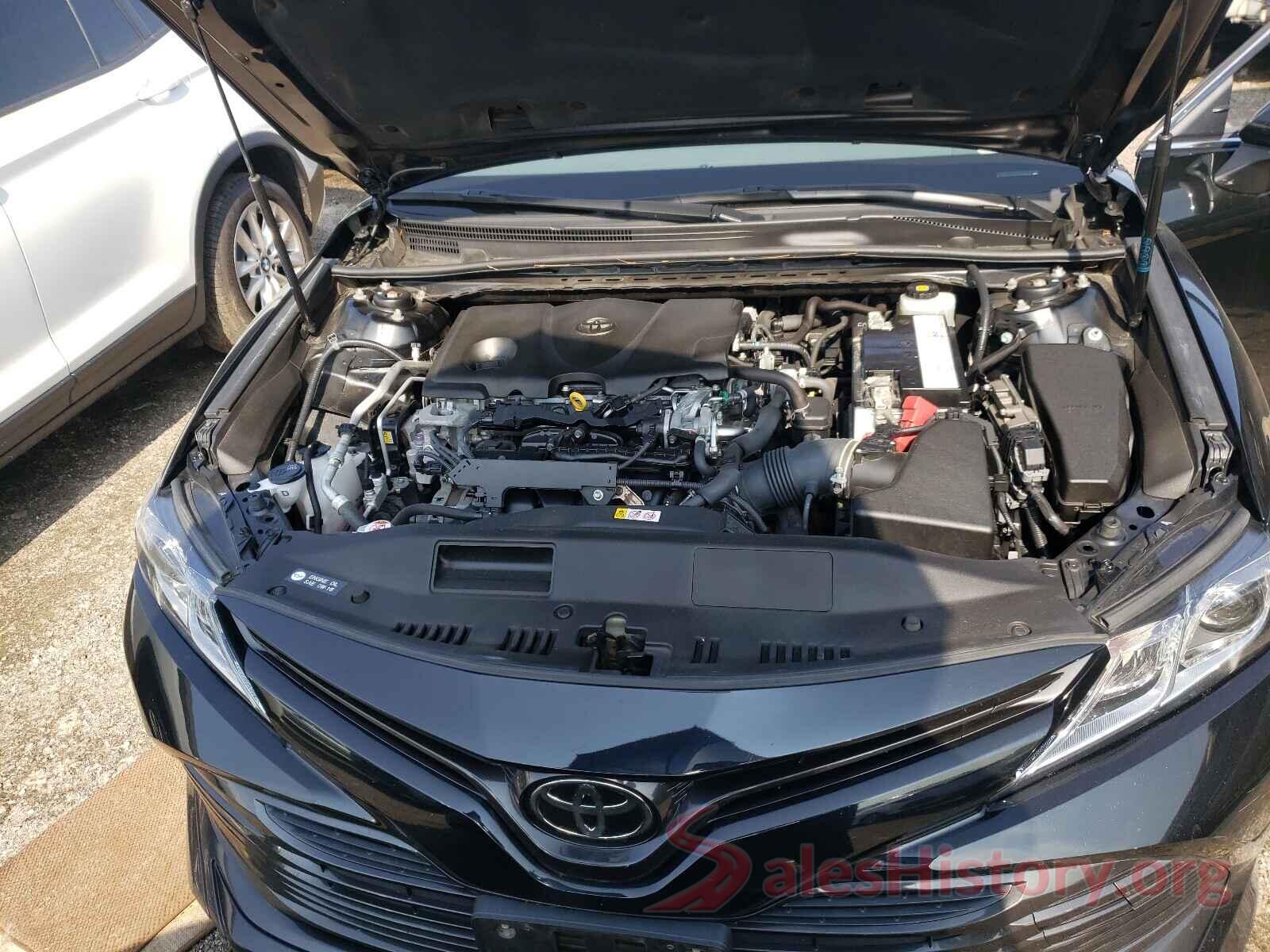 JTNB11HK9J3000589 2018 TOYOTA CAMRY