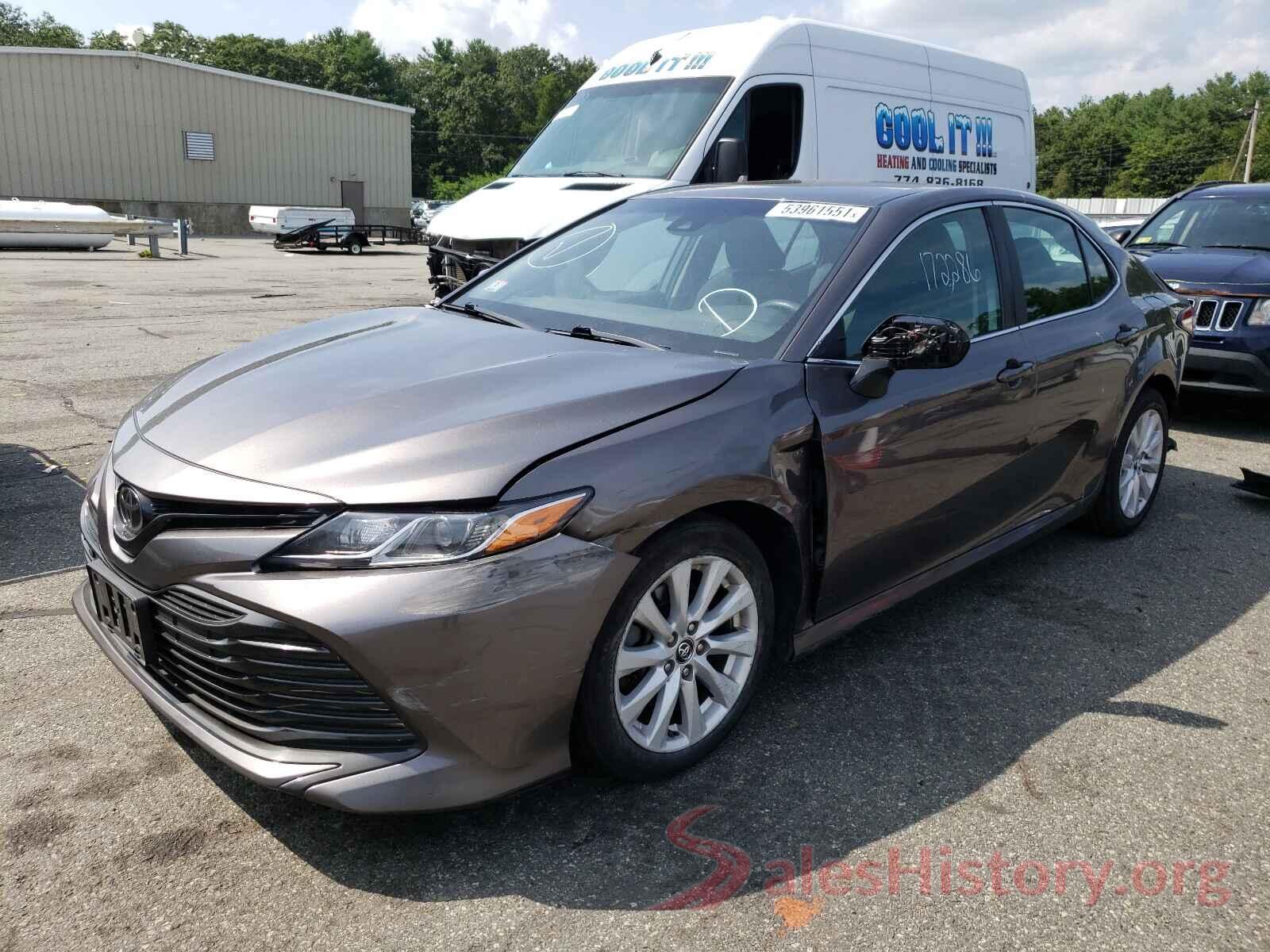 4T1B11HK2JU096883 2018 TOYOTA CAMRY