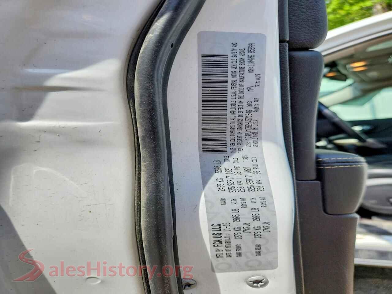 2017 JEEP CHEROKEE VIN 1C4PJMCB2HW571546, trunk area