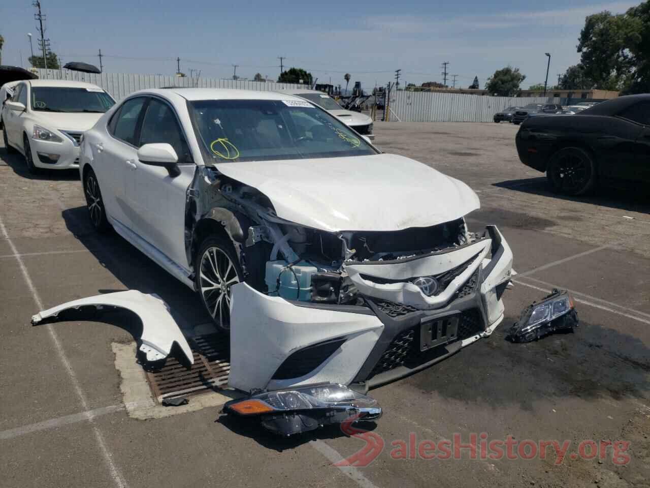 4T1B11HK7JU607181 2018 TOYOTA CAMRY