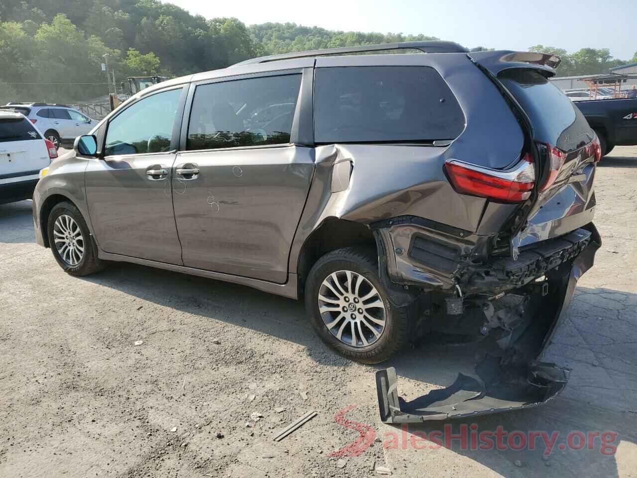 5TDYZ3DC0JS955524 2018 TOYOTA SIENNA