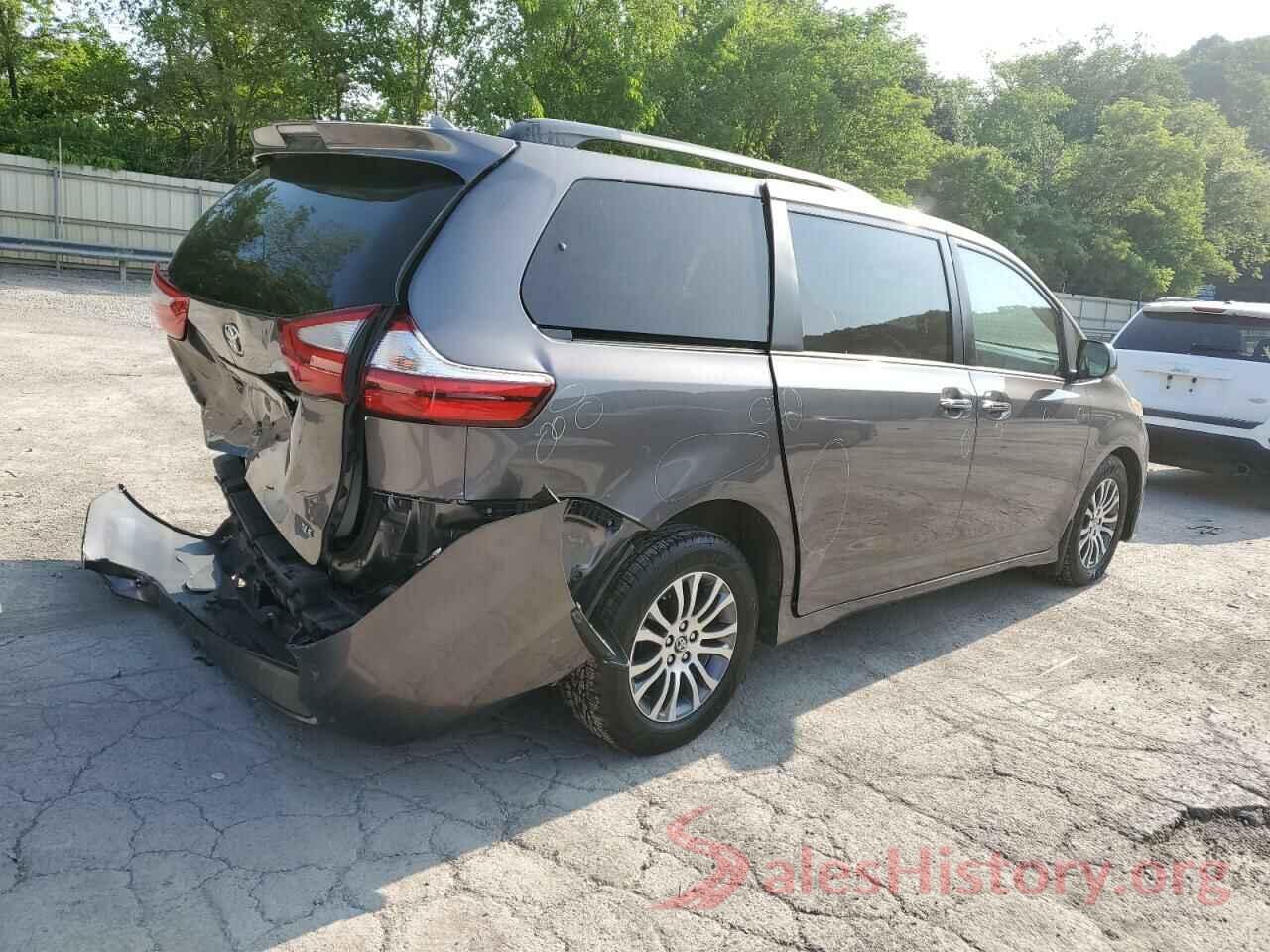 5TDYZ3DC0JS955524 2018 TOYOTA SIENNA