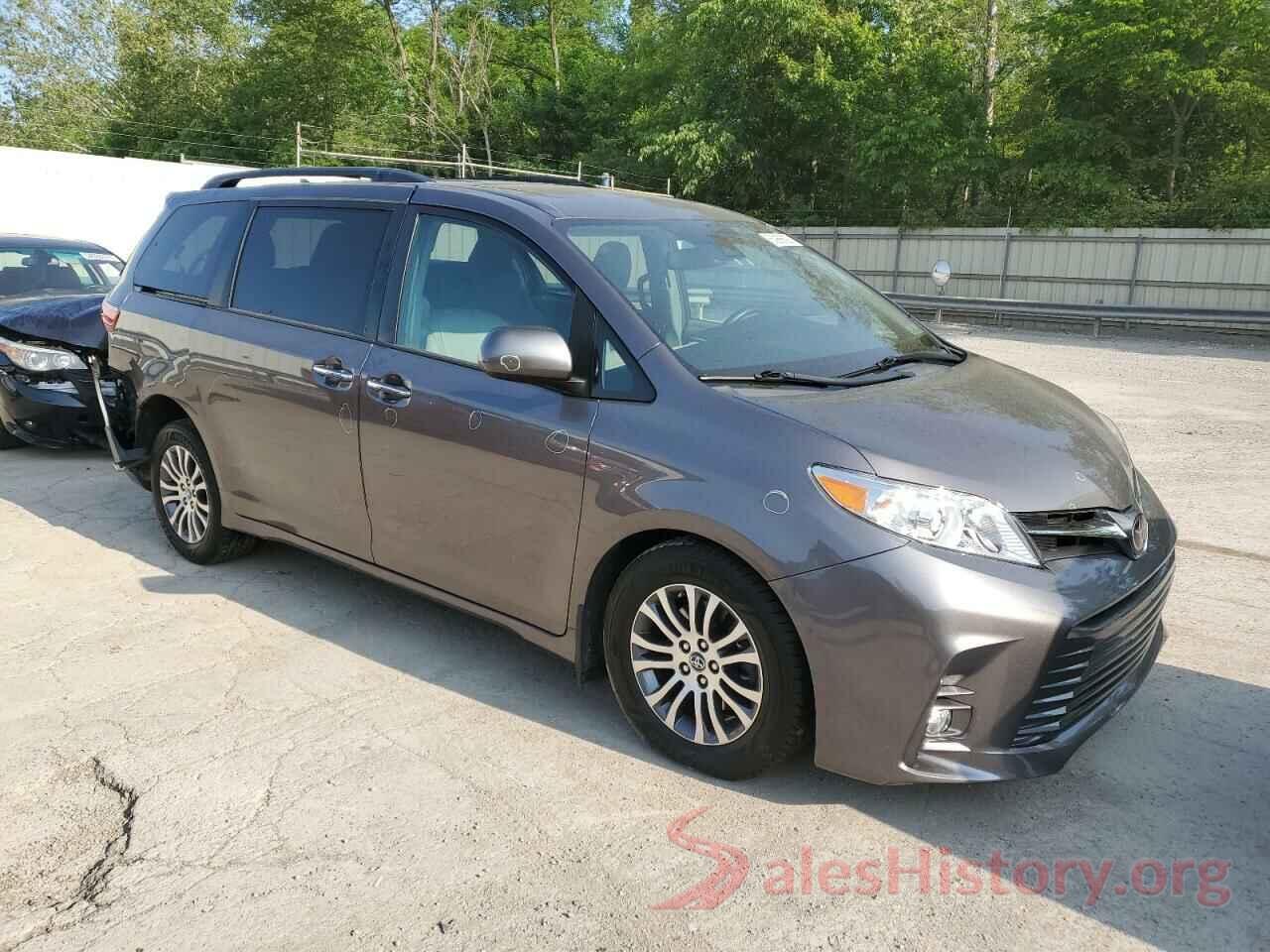 5TDYZ3DC0JS955524 2018 TOYOTA SIENNA