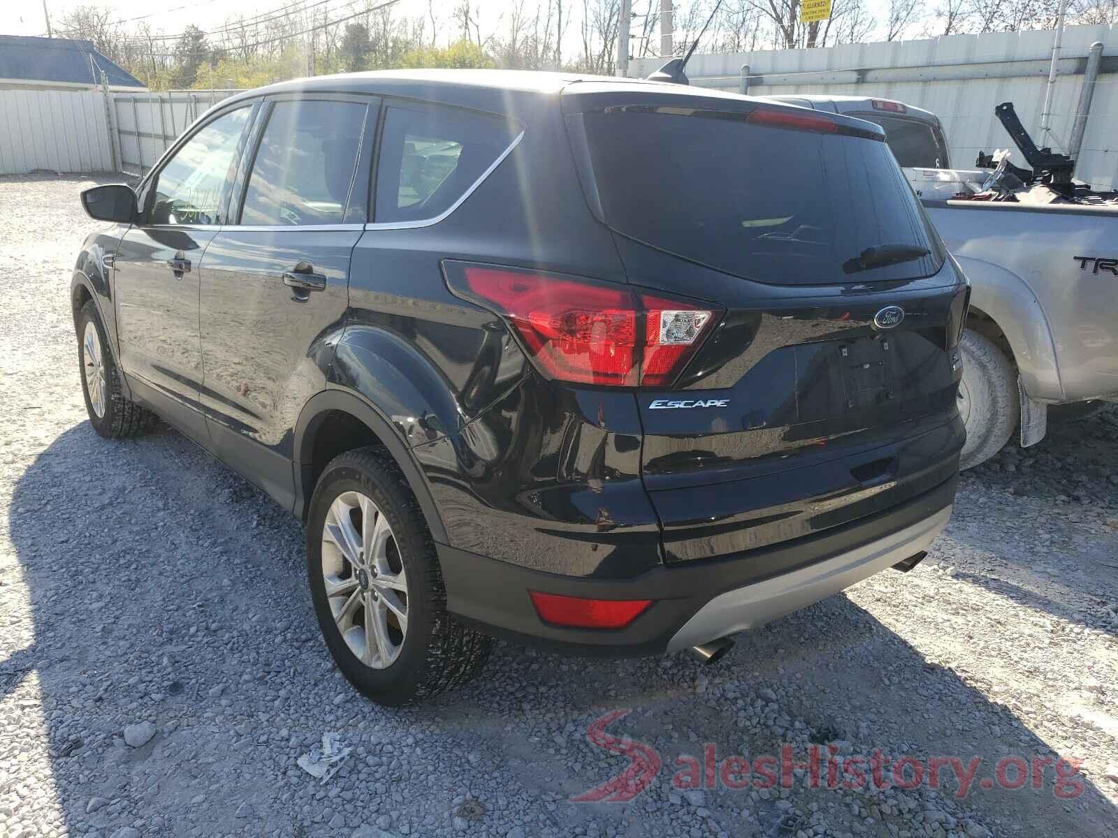 1FMCU0GD9KUB99194 2019 FORD ESCAPE