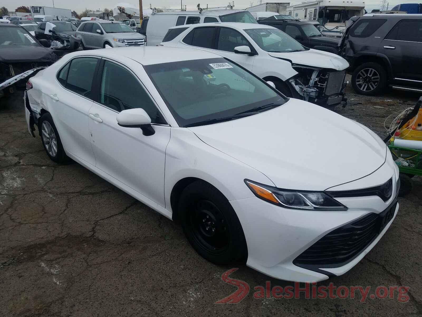 4T1B11HK2KU261767 2019 TOYOTA CAMRY