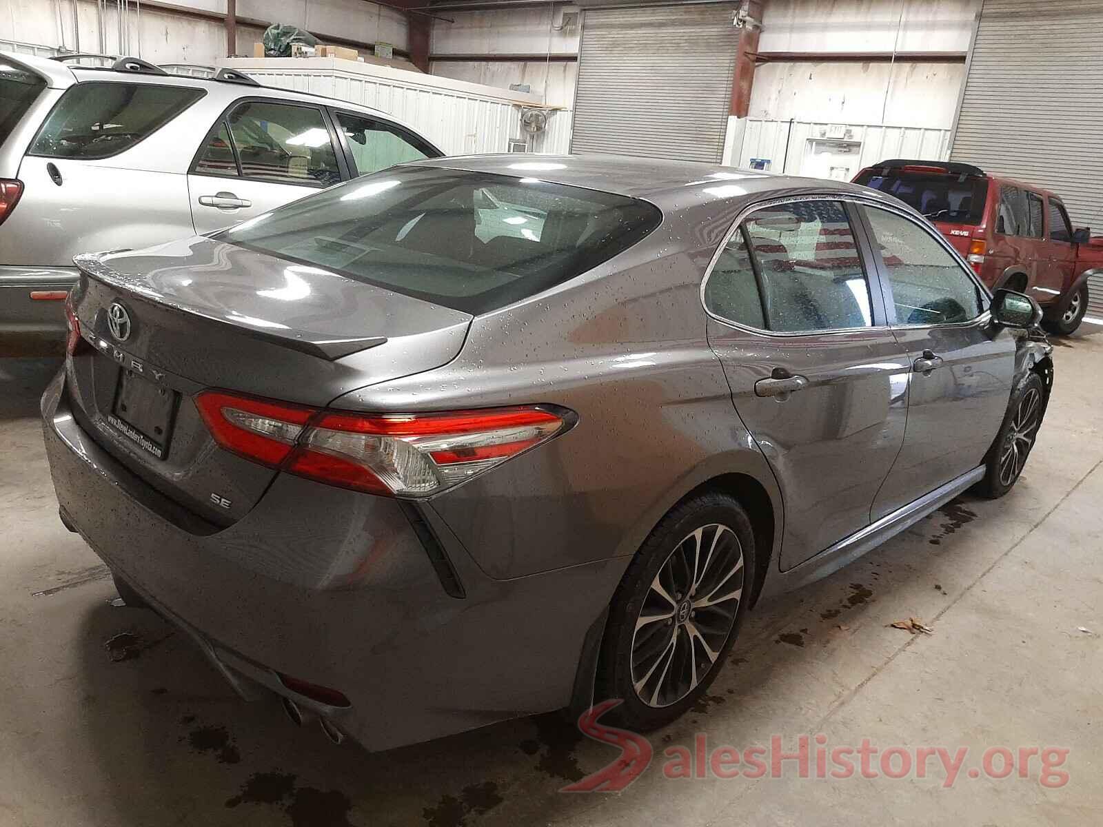 4T1B11HK9JU519832 2018 TOYOTA CAMRY