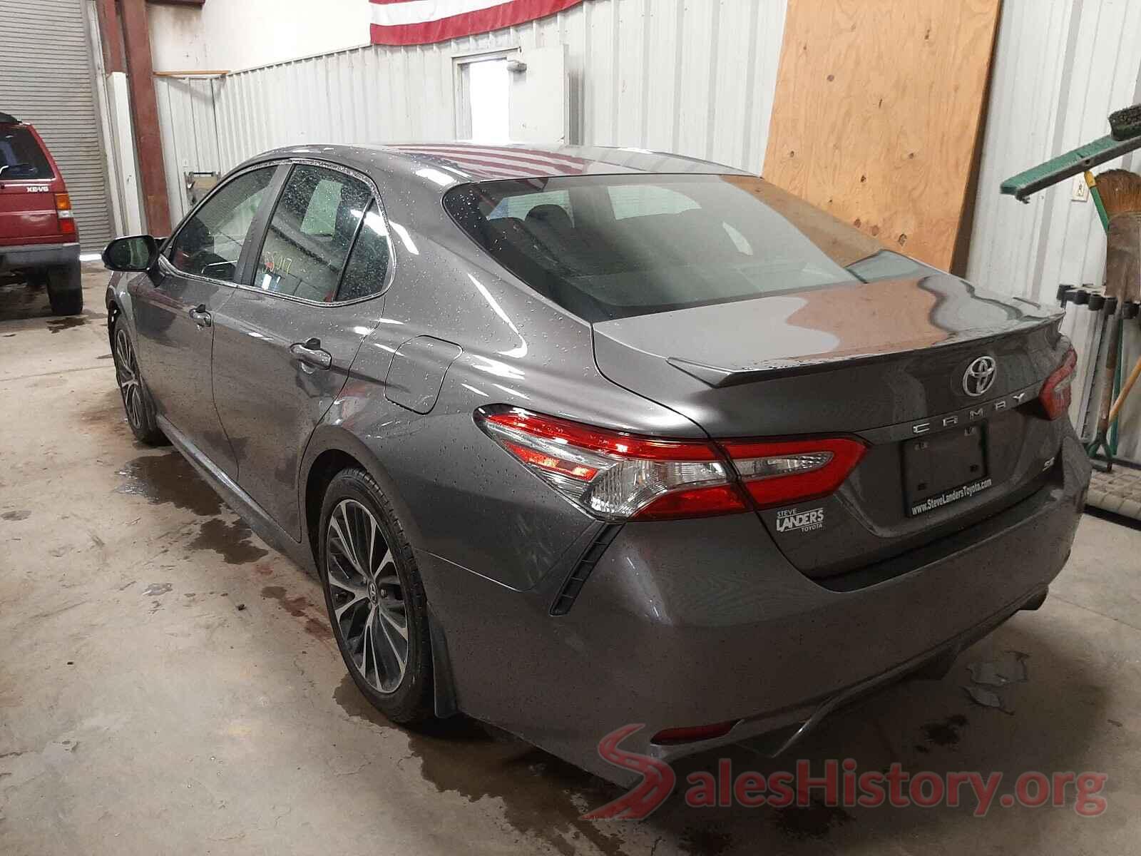 4T1B11HK9JU519832 2018 TOYOTA CAMRY