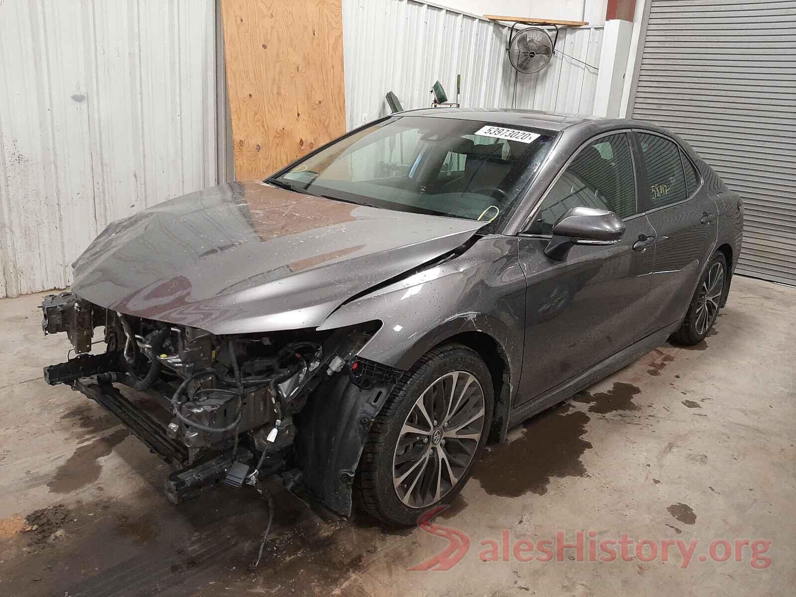 4T1B11HK9JU519832 2018 TOYOTA CAMRY