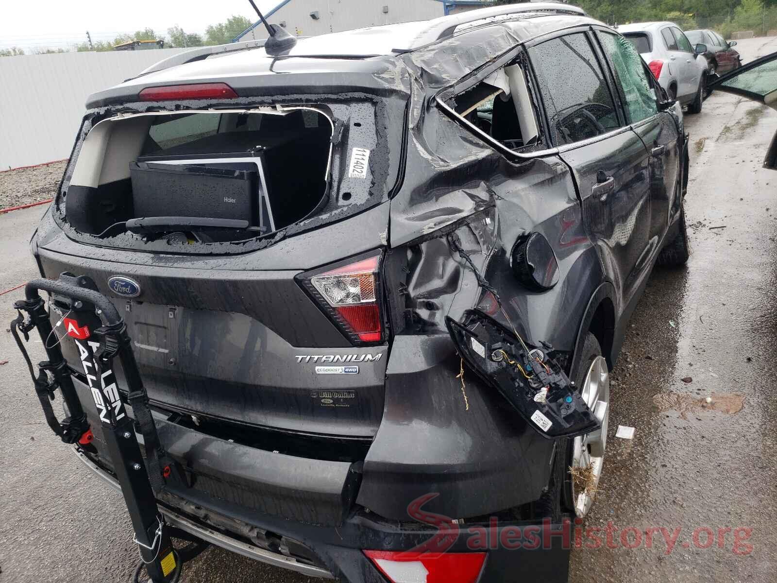 1FMCU9J9XJUA29353 2018 FORD ESCAPE