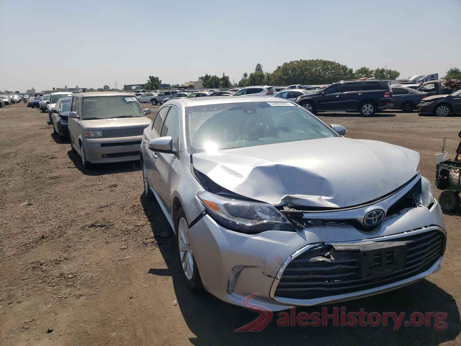 4T1BD1EB3JU063810 2018 TOYOTA AVALON