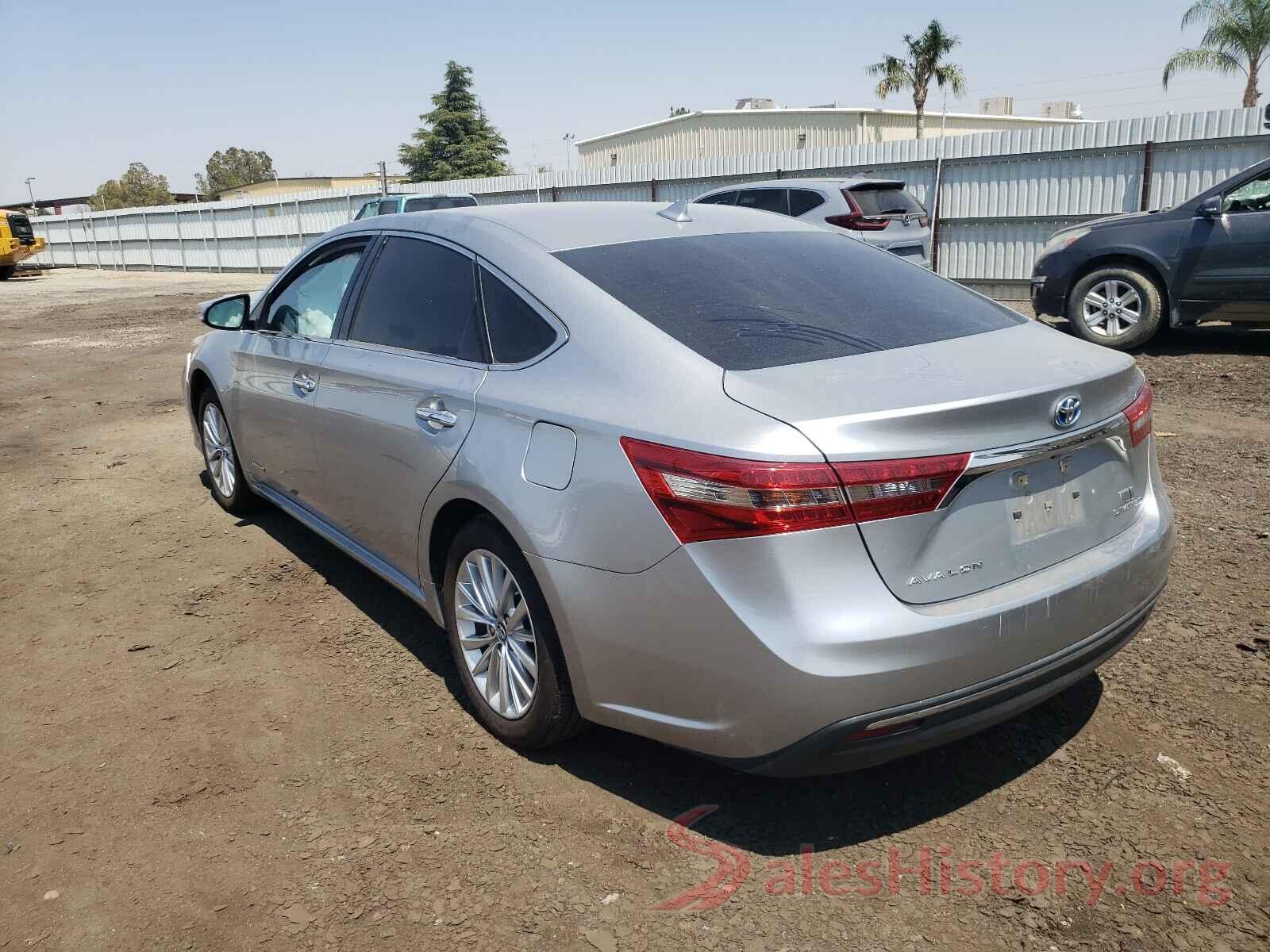 4T1BD1EB3JU063810 2018 TOYOTA AVALON