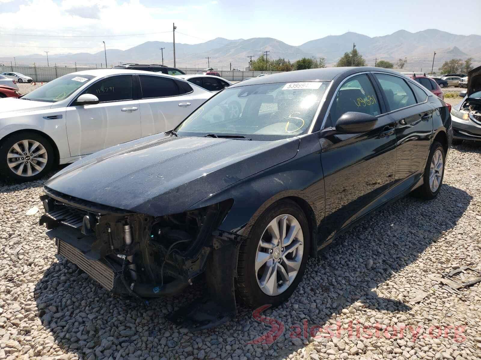 1HGCV1F10JA056943 2018 HONDA ACCORD