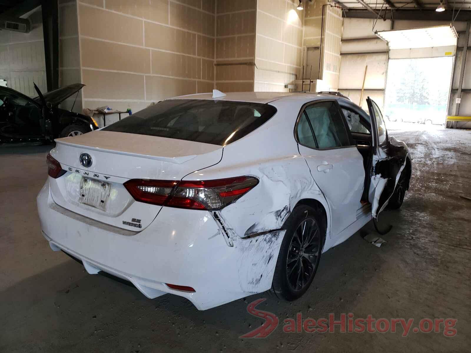 4T1B21HK8JU007413 2018 TOYOTA CAMRY