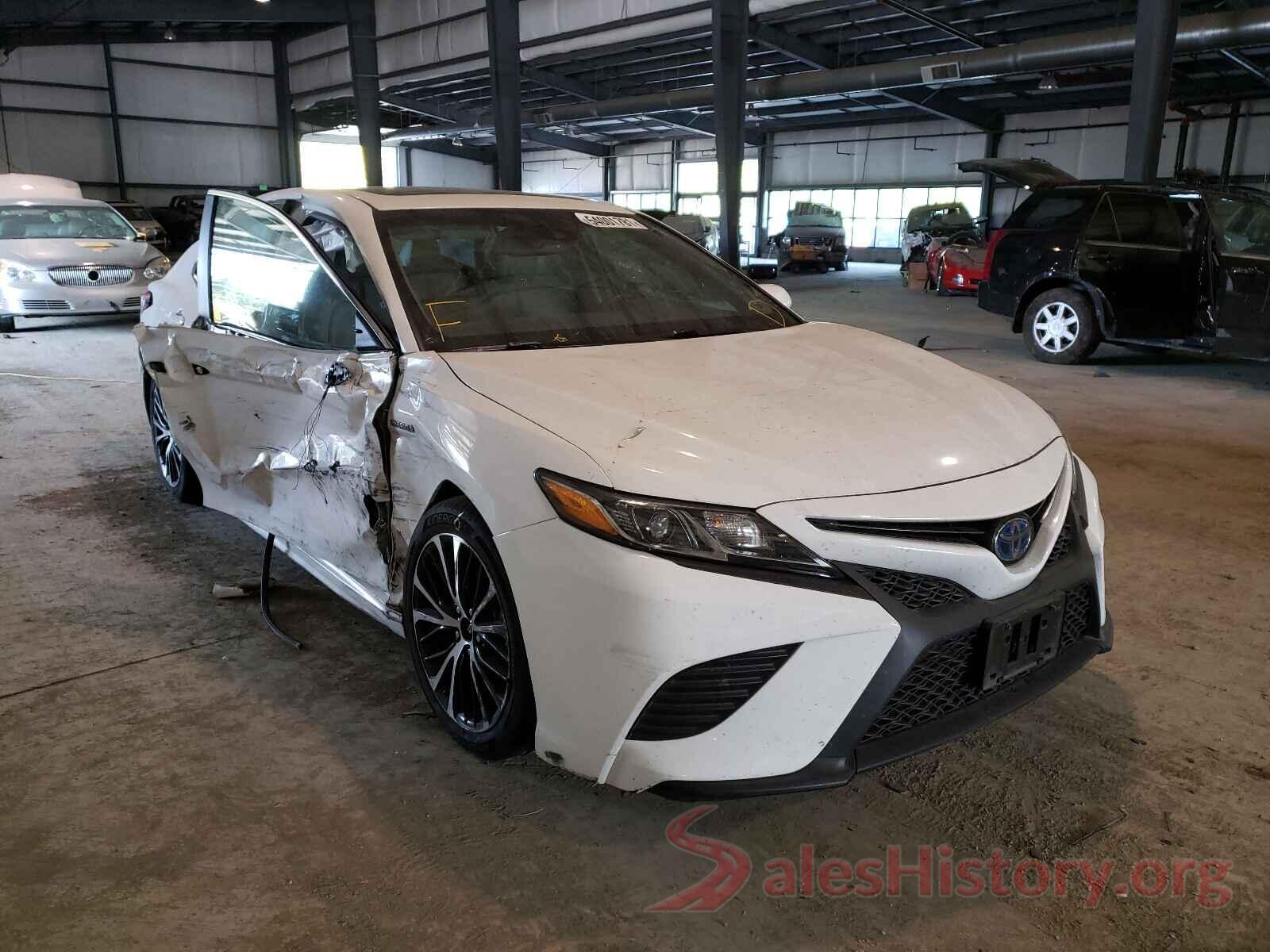 4T1B21HK8JU007413 2018 TOYOTA CAMRY