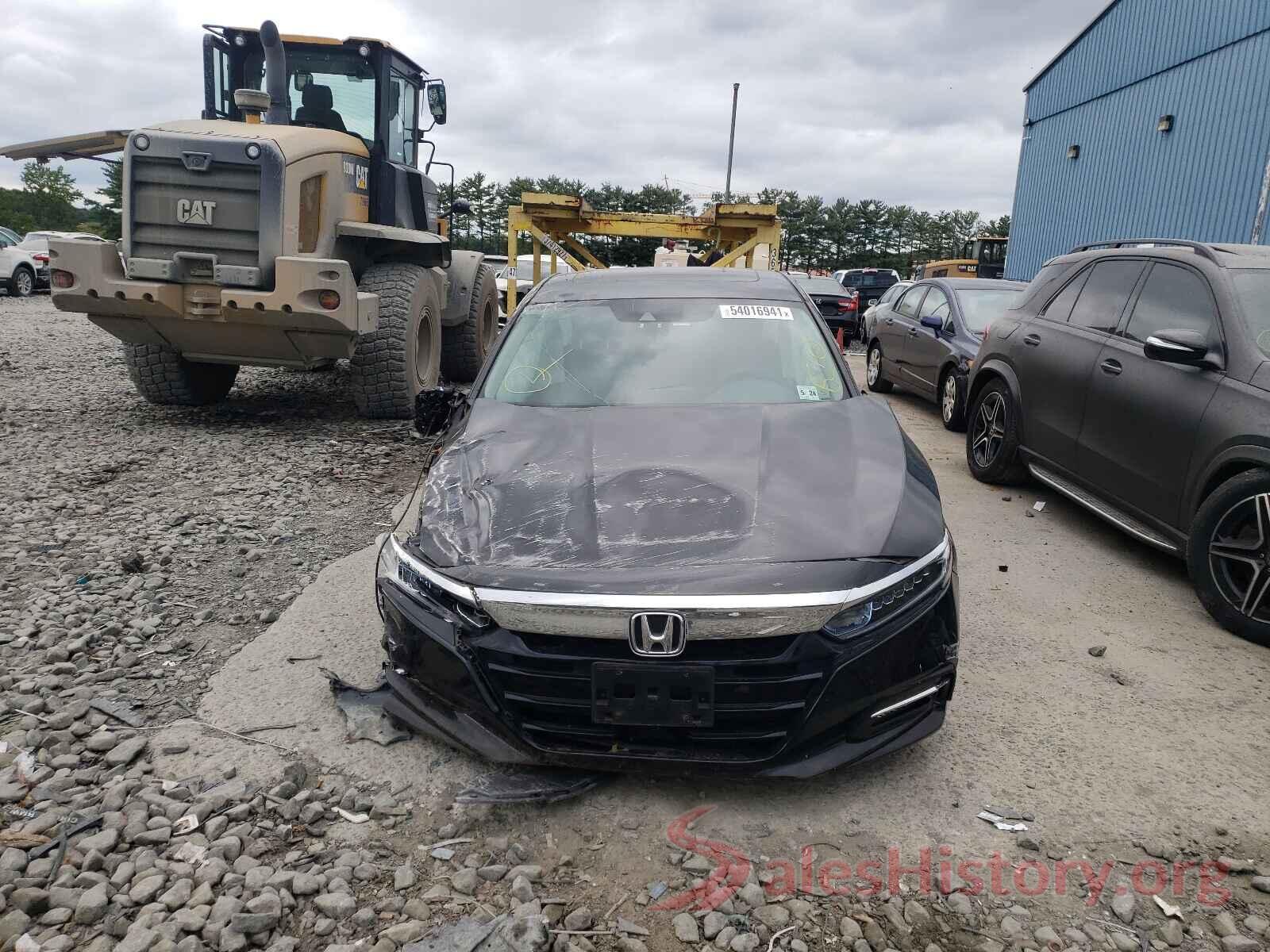 1HGCV3F59JA017167 2018 HONDA ACCORD