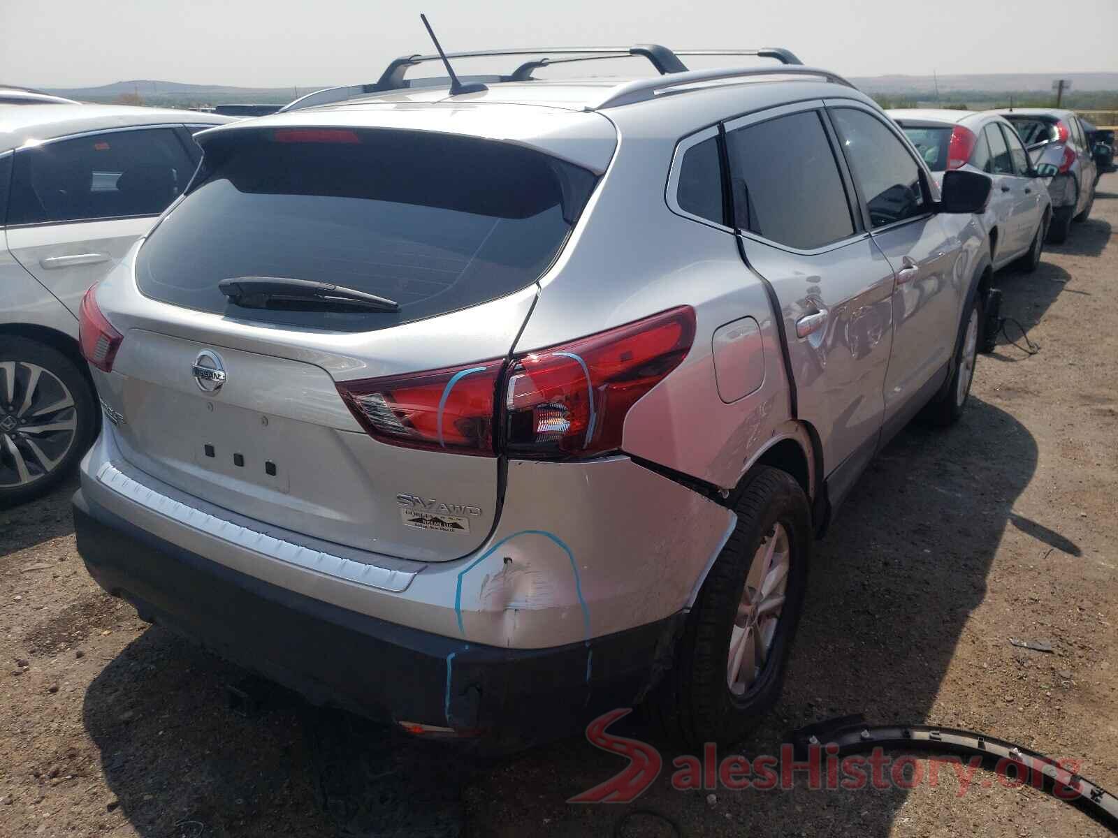 JN1BJ1CR8JW250125 2018 NISSAN ROGUE