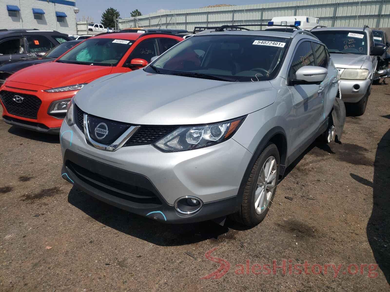 JN1BJ1CR8JW250125 2018 NISSAN ROGUE