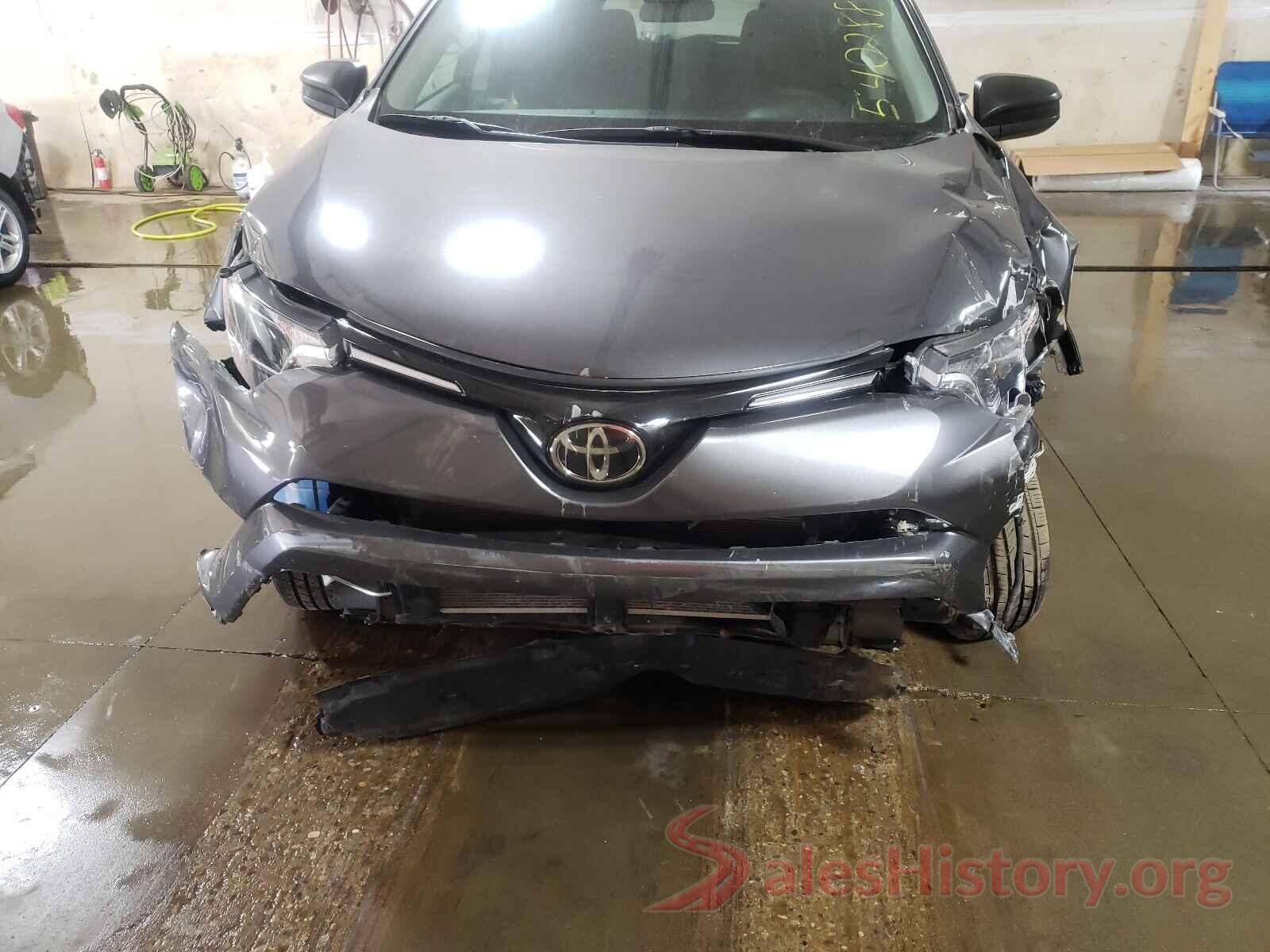 2T3BFREVXJW845922 2018 TOYOTA RAV4