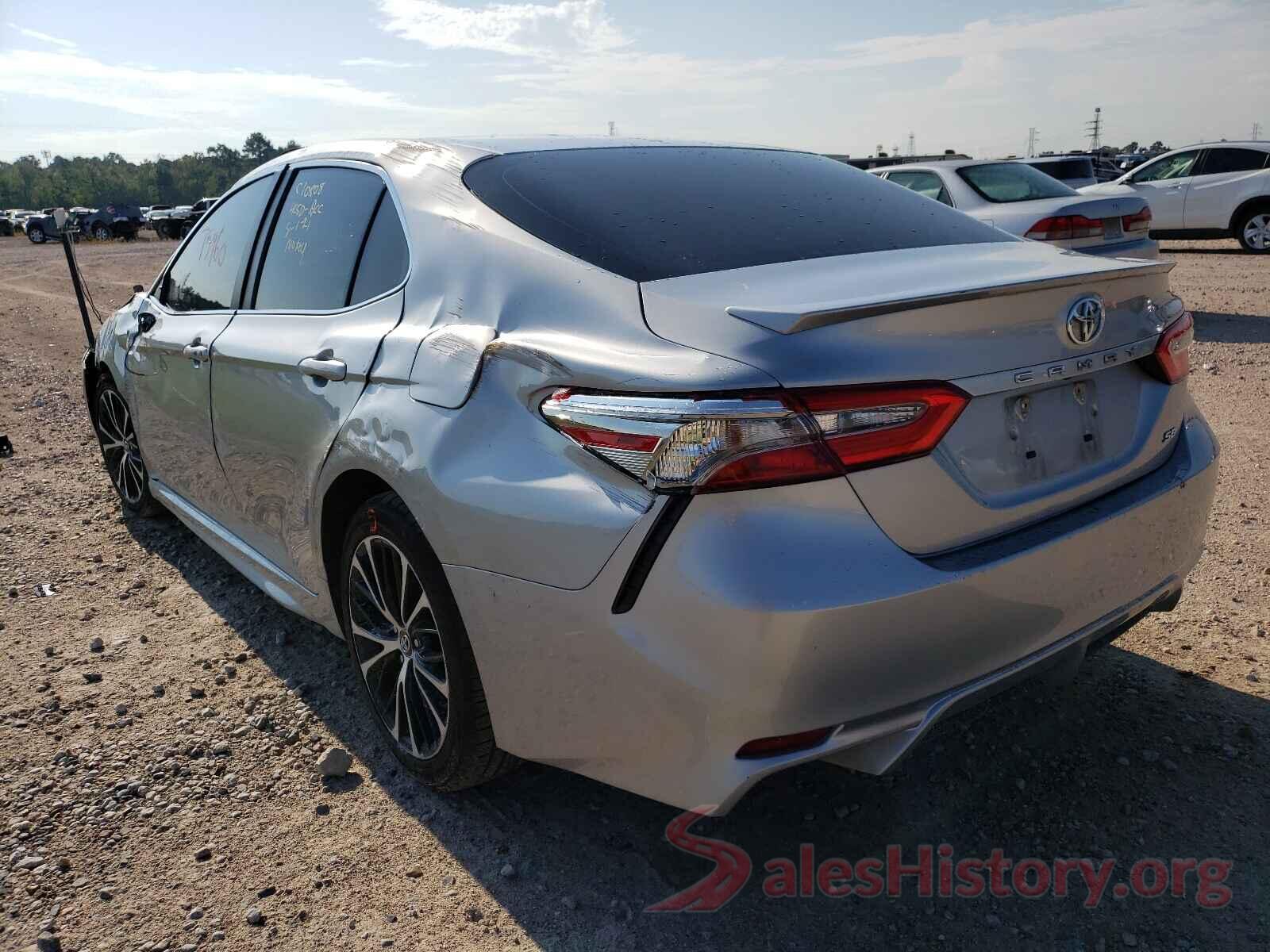 4T1B11HK8JU104579 2018 TOYOTA CAMRY