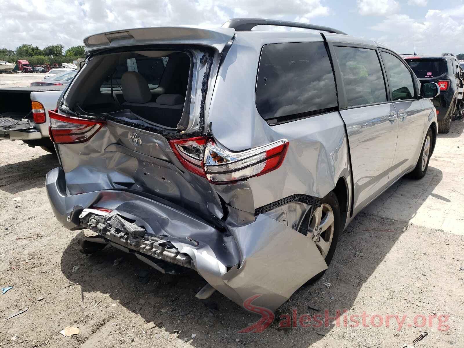 5TDKZ3DC8HS889837 2017 TOYOTA SIENNA