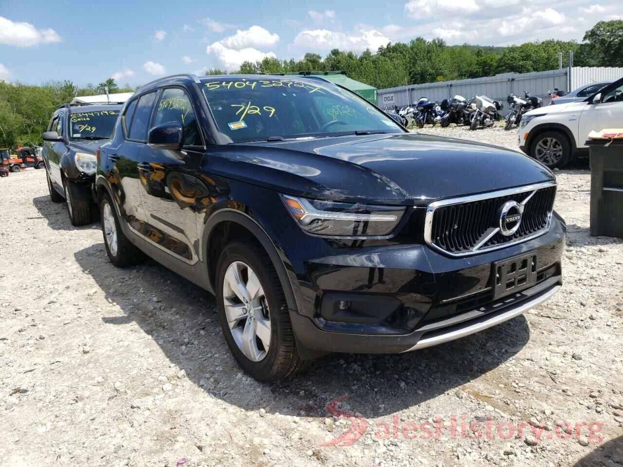 YV4162UK4M2459078 2021 VOLVO XC40